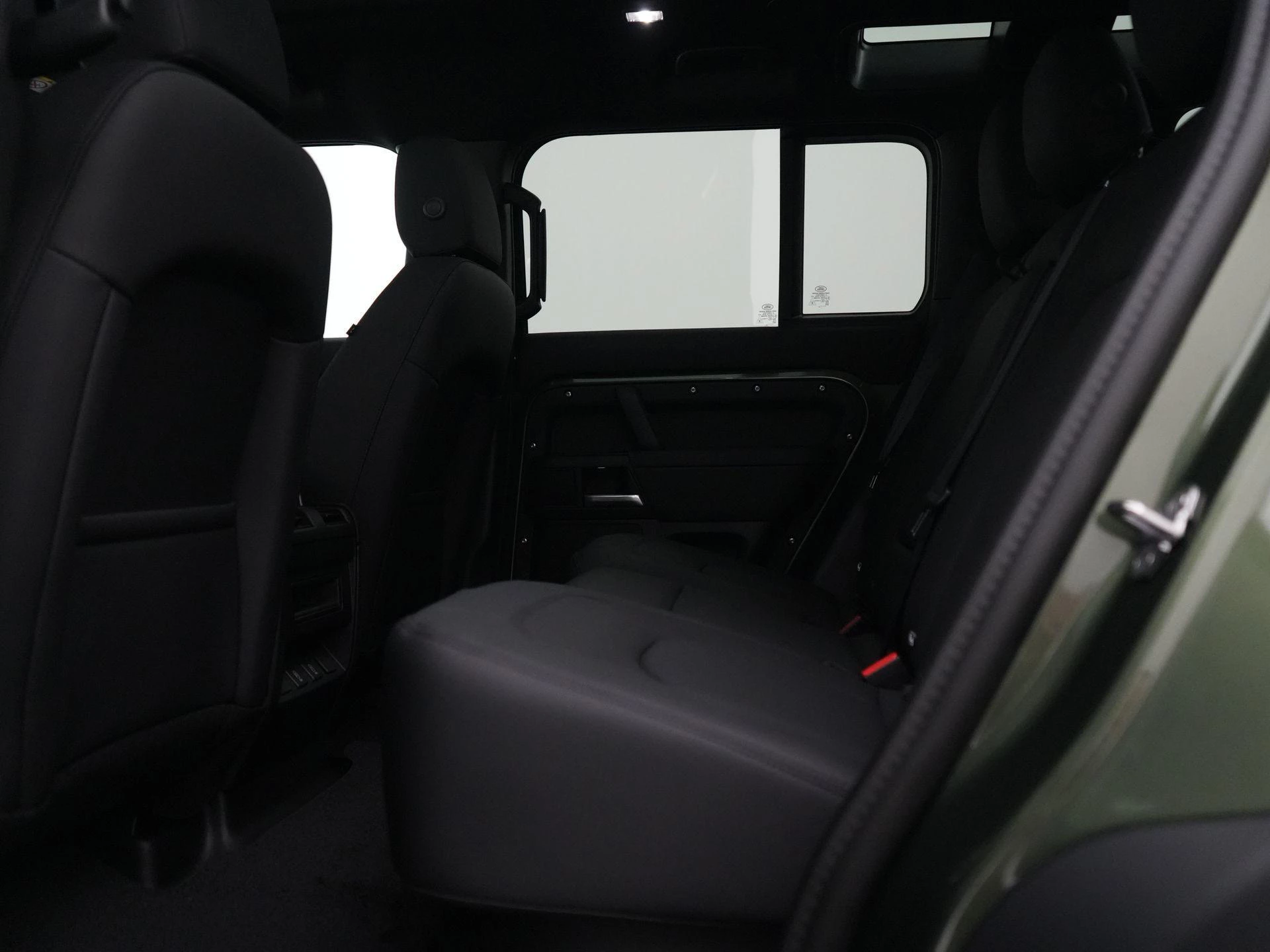 Land Rover-Defender-image-20