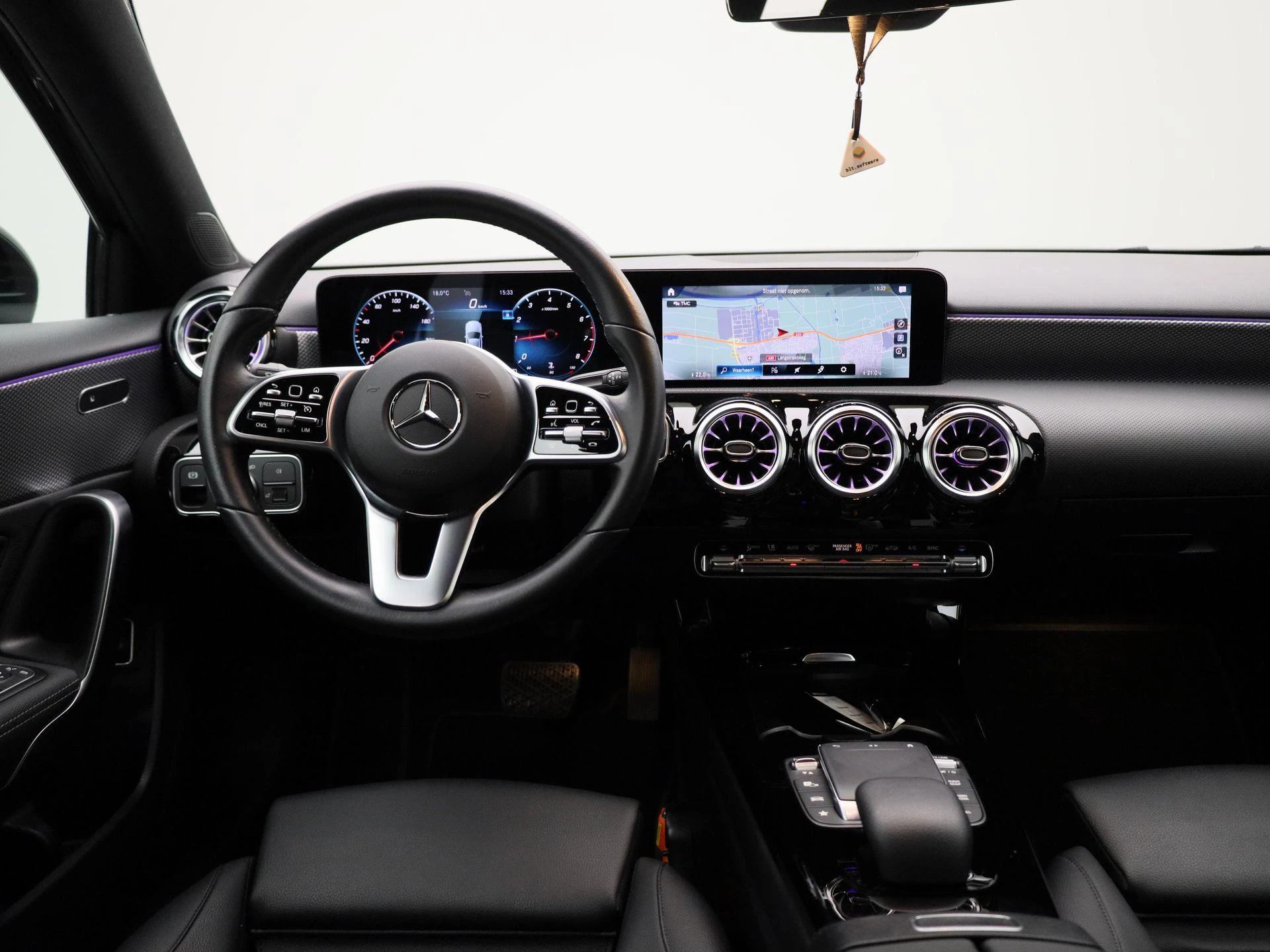 Mercedes-Benz-A-Klasse-image-6