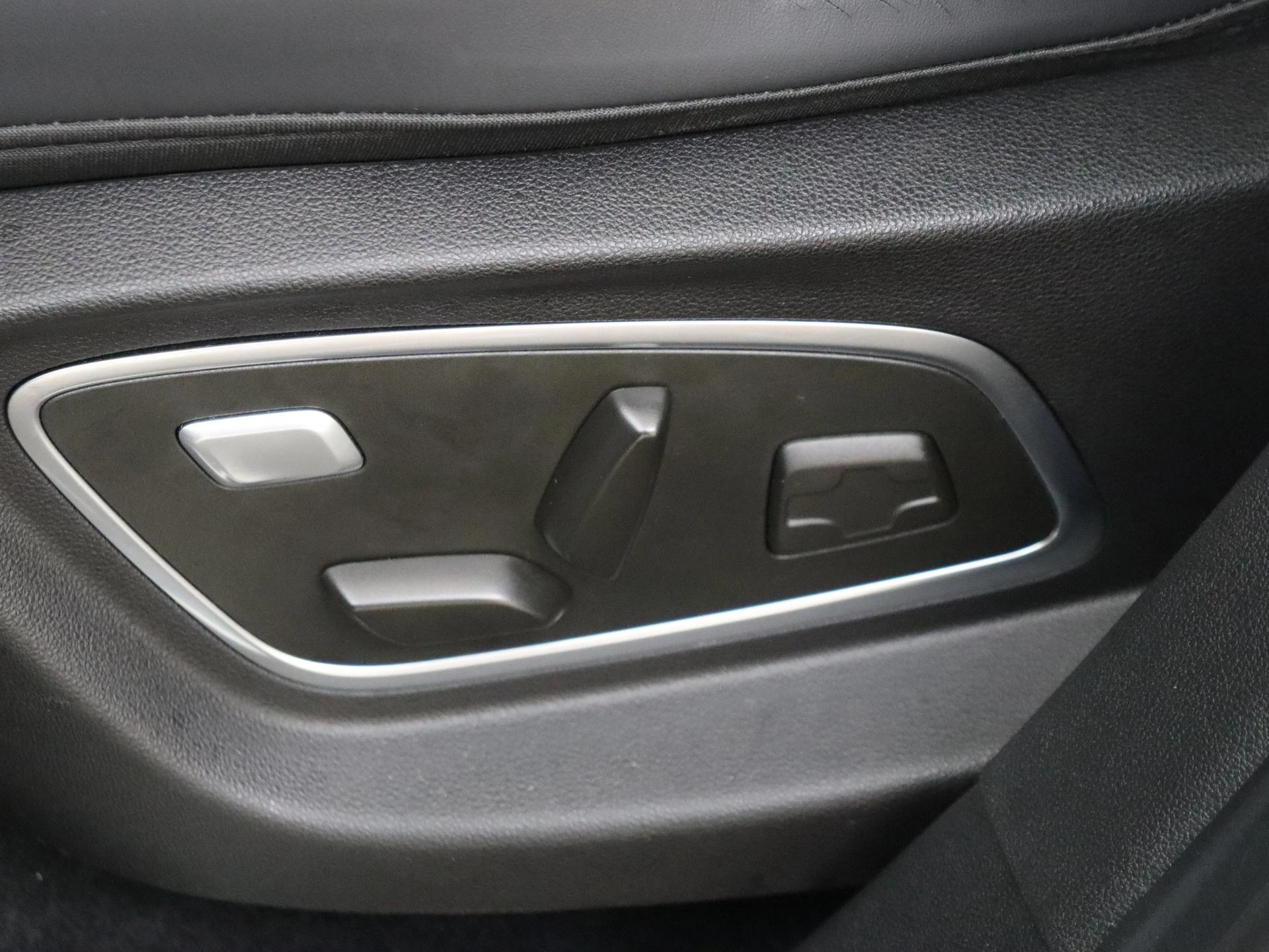 Renault Scénic 1.3 TCe160 Initiale Paris AUTOMAAT