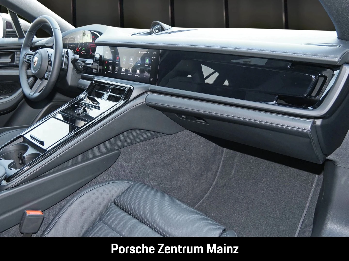 Porsche-Panamera-image-19