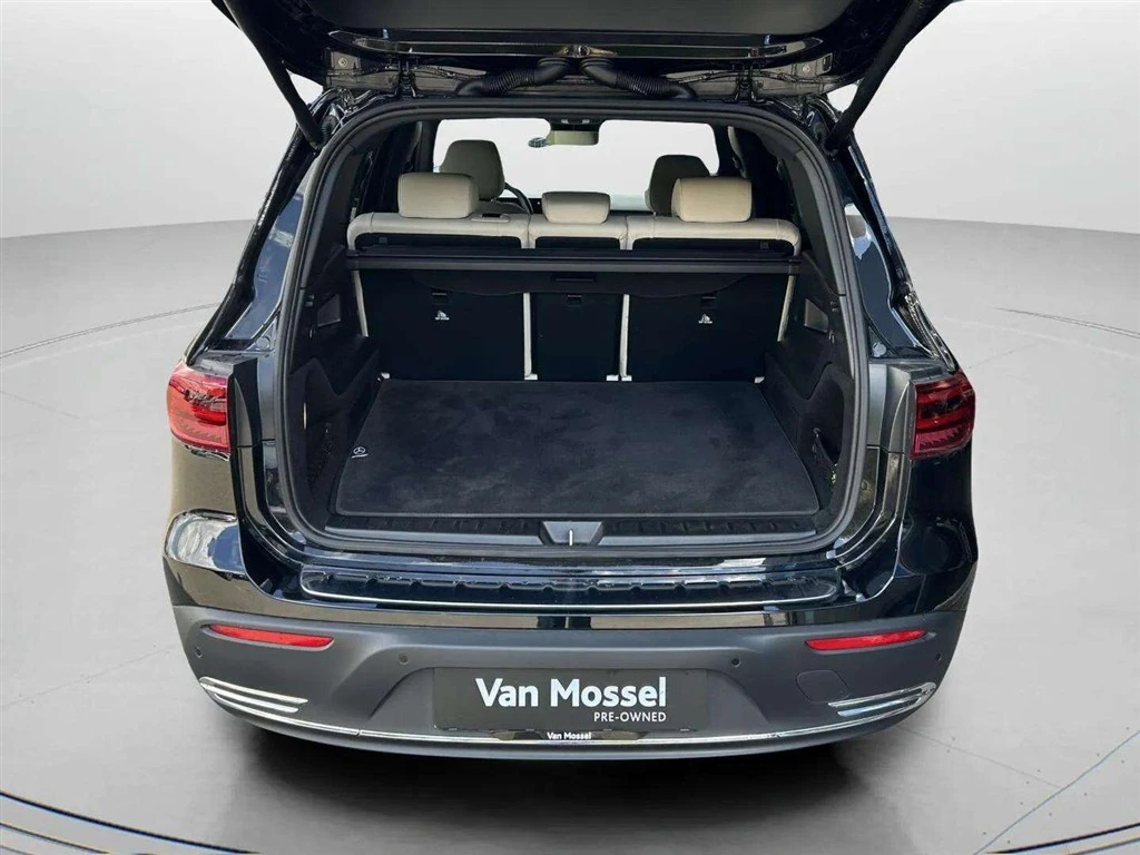 Mercedes-Benz-EQB-image-20
