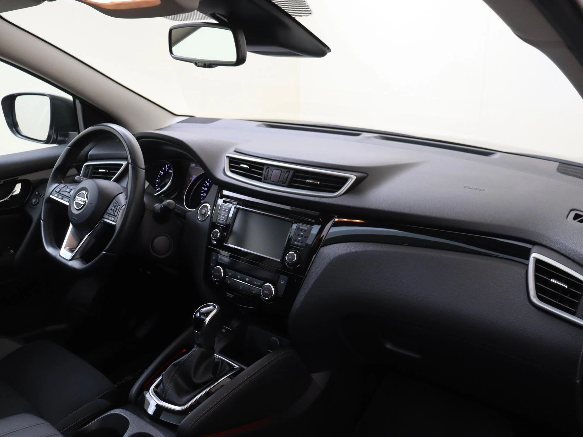 Nissan-QASHQAI-image-4