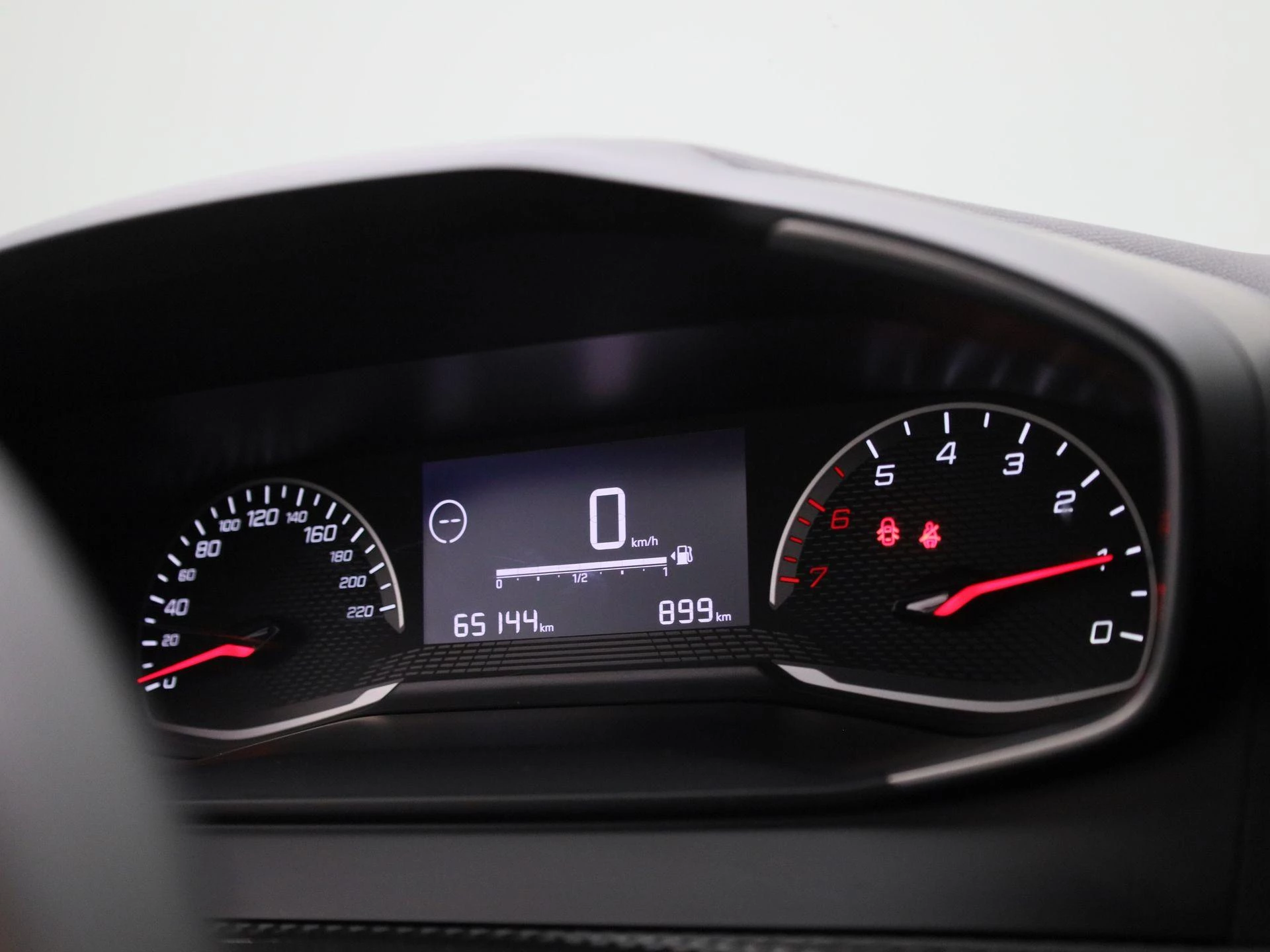 Peugeot-2008-image-22