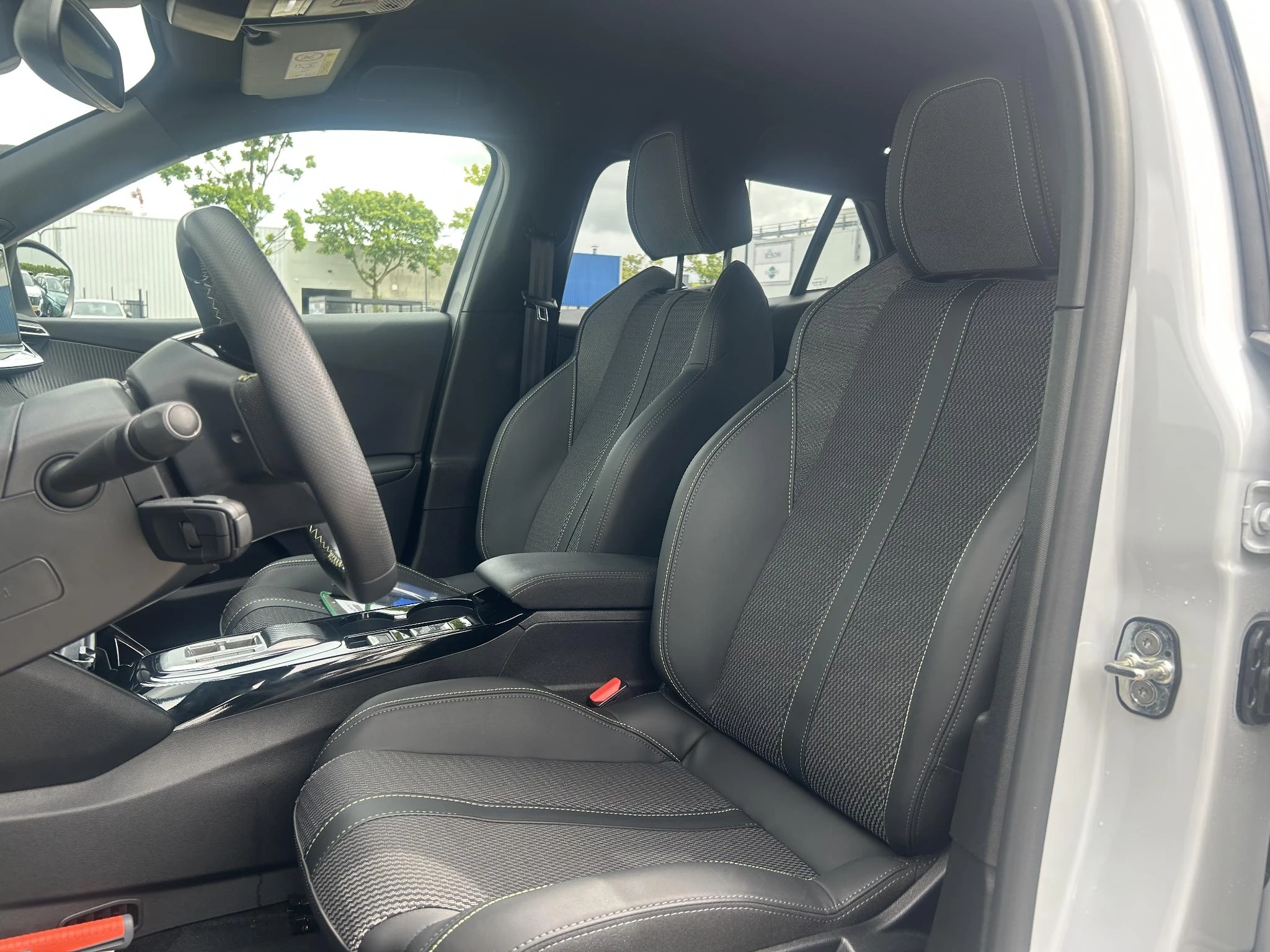 Peugeot-e-2008-image-20