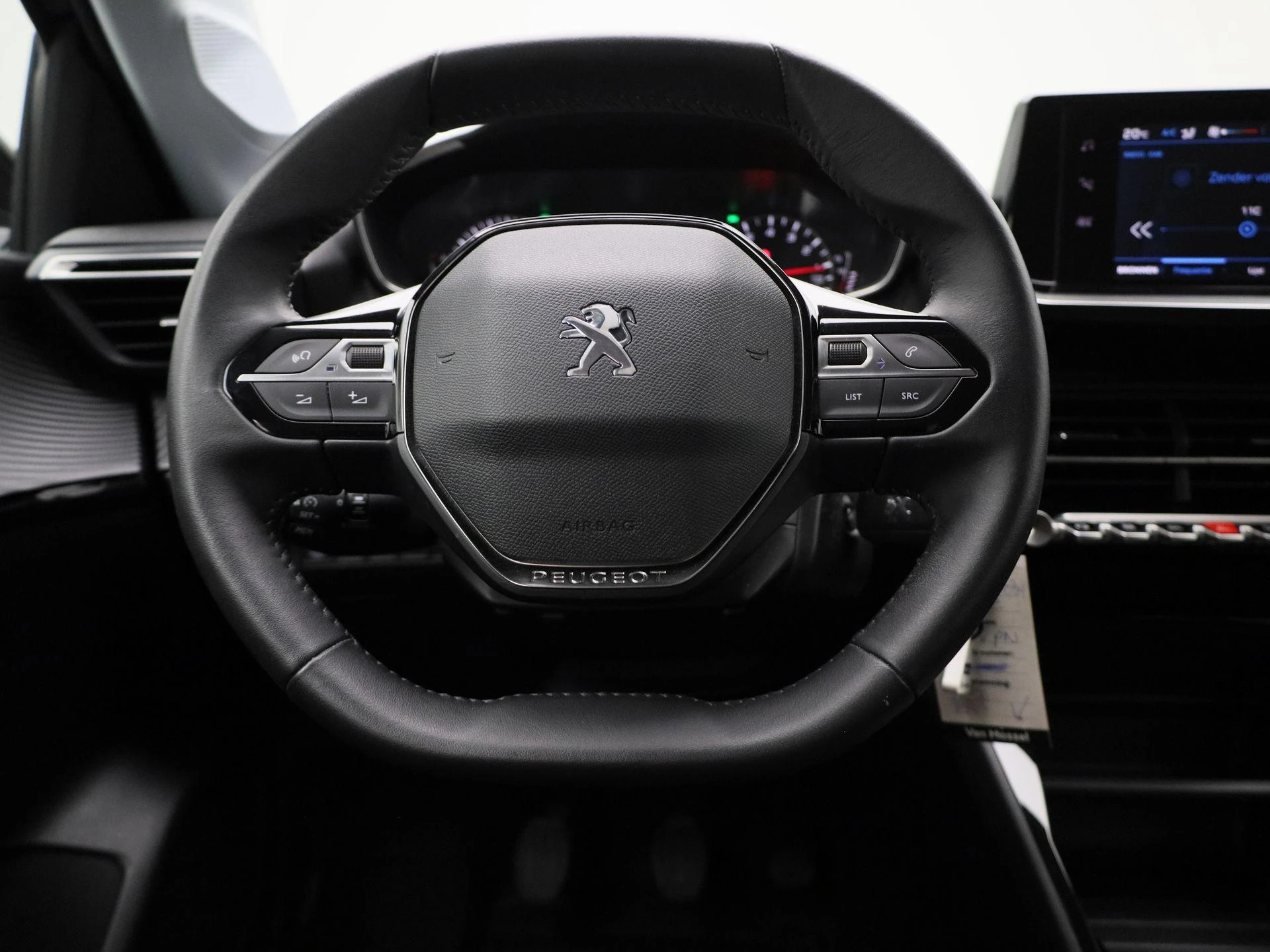 Peugeot-208-image-6