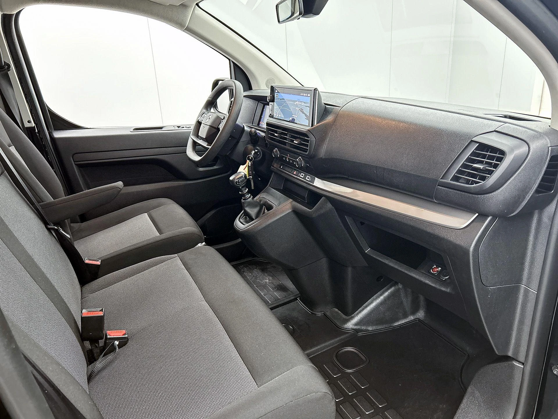 Opel-Vivaro-image-22