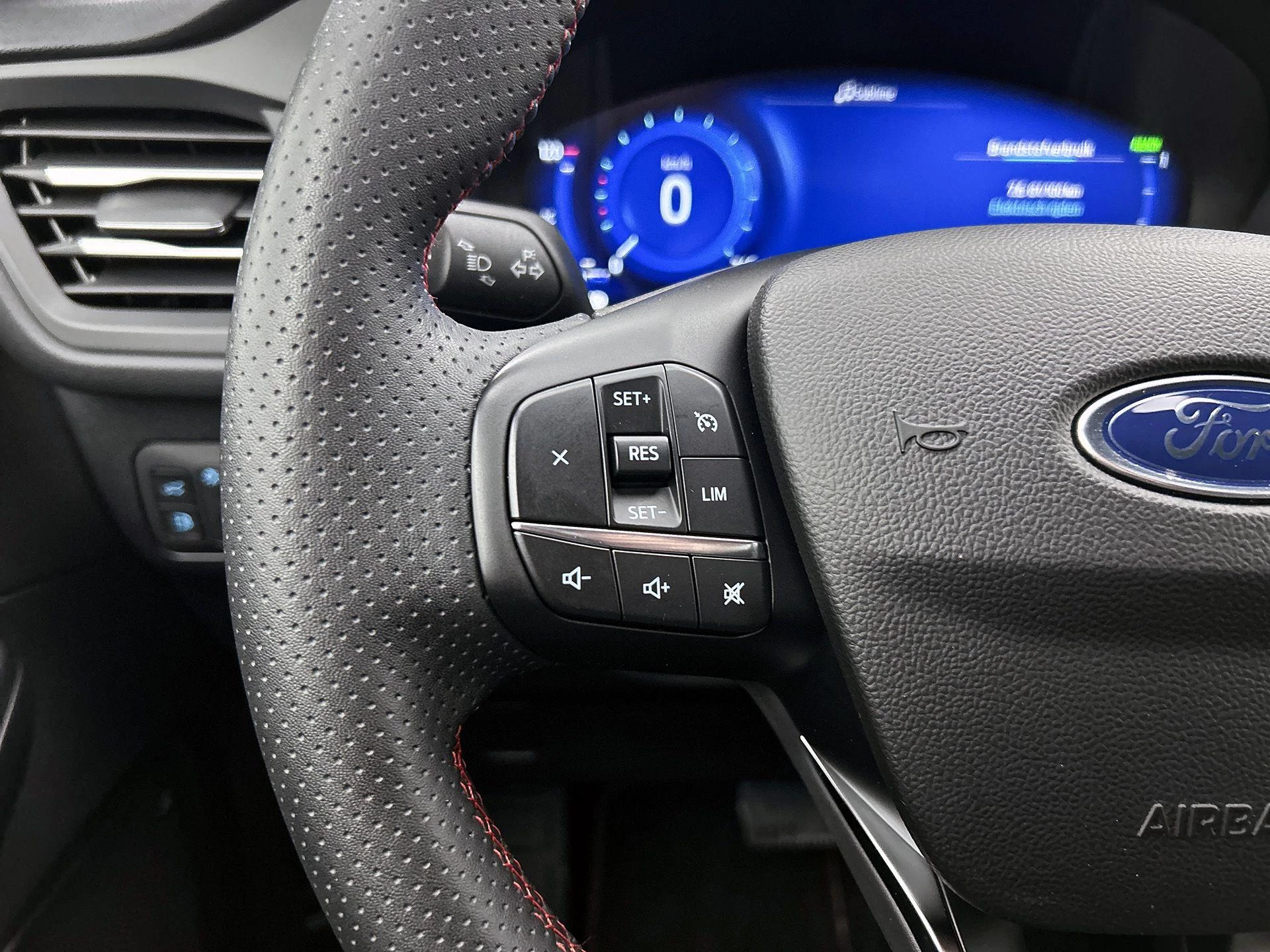 Ford-Kuga-image-5