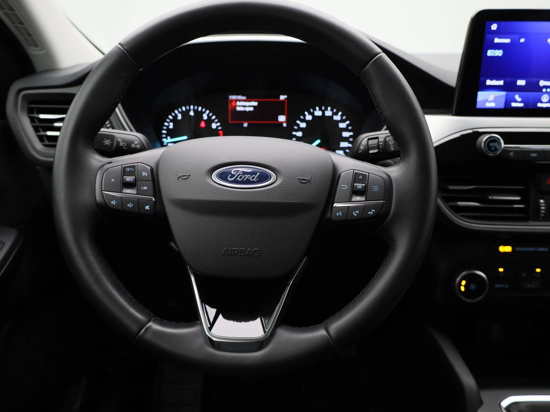 Ford-Kuga-image-6