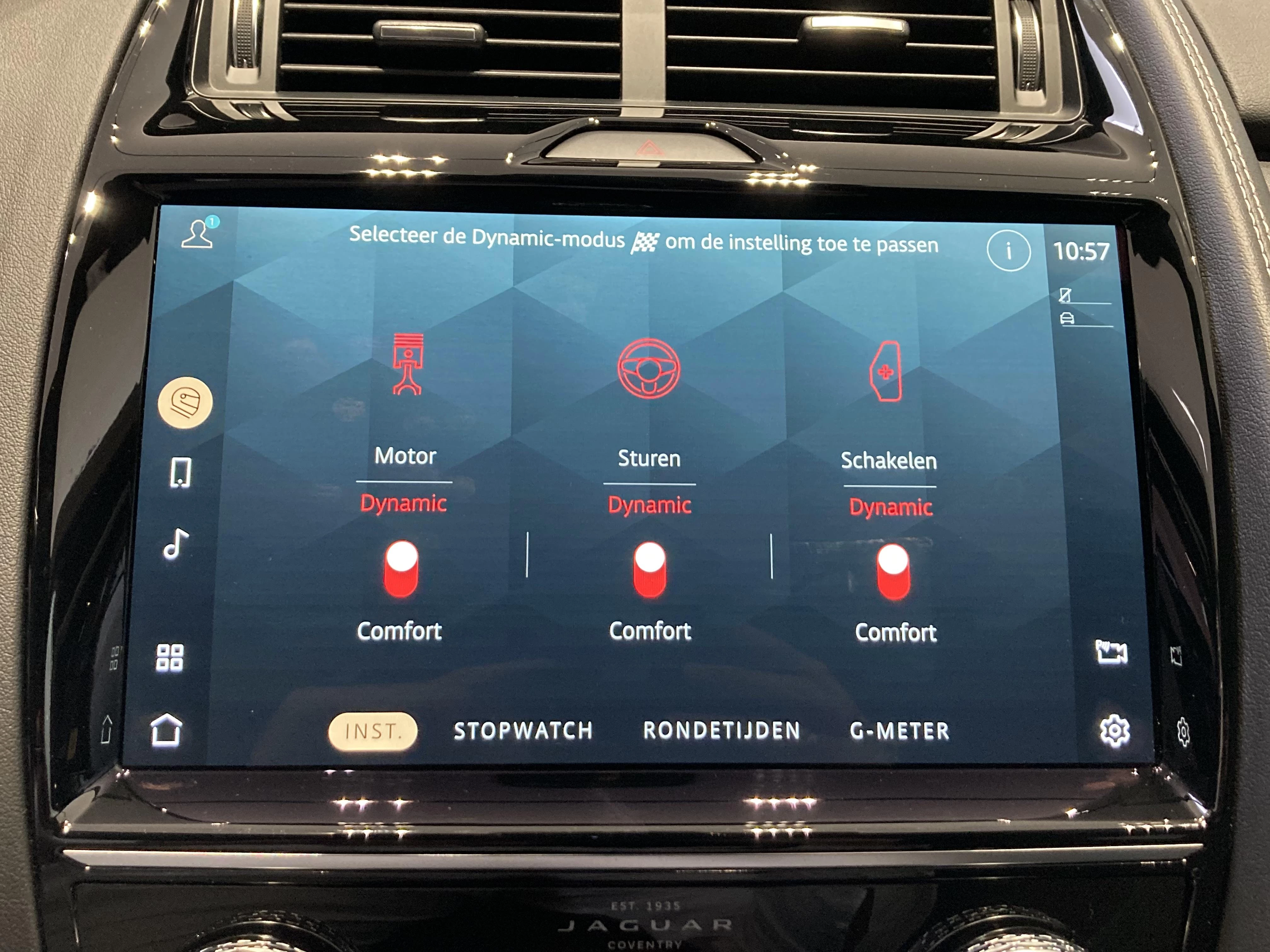 Jaguar-E-PACE-image-13