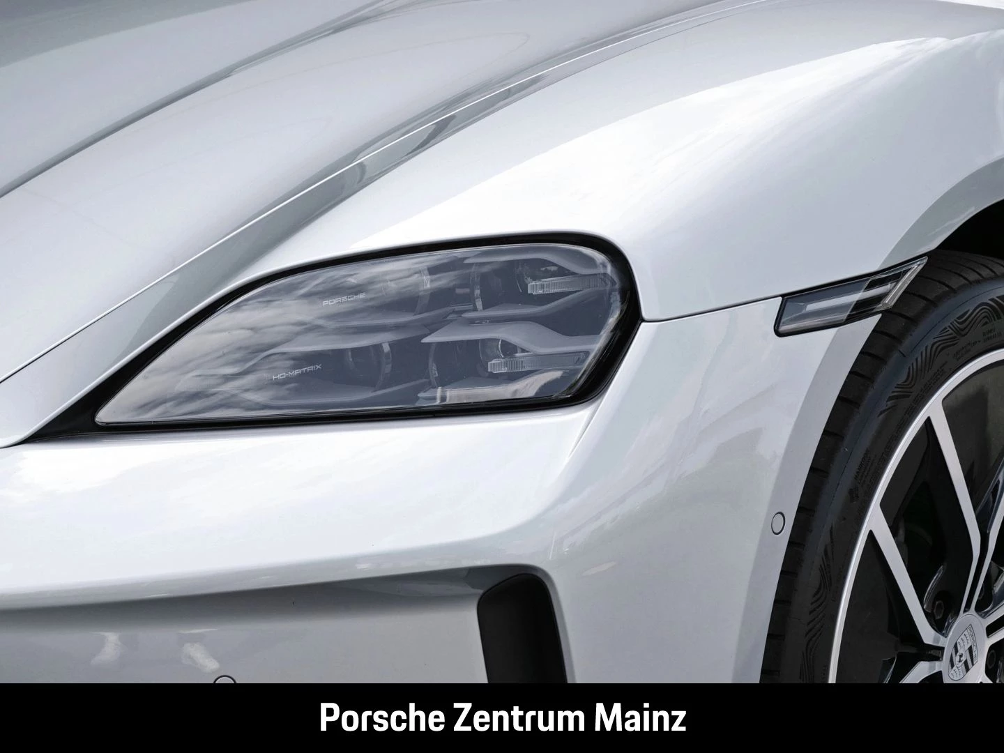 Porsche-Taycan-image-9