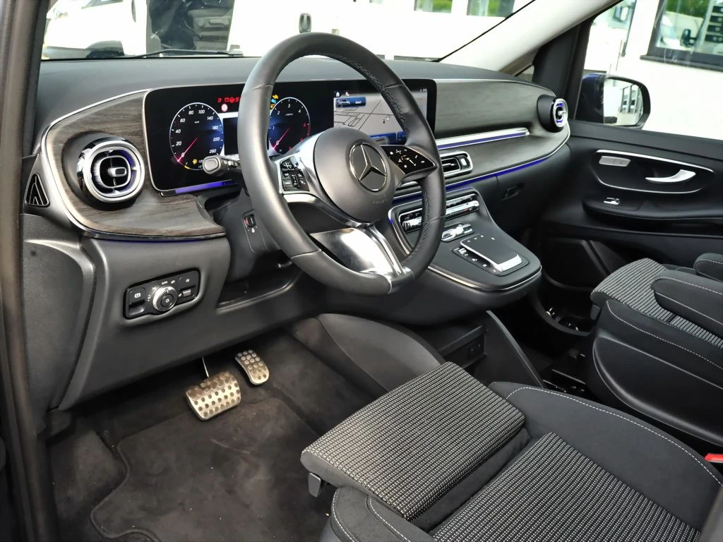 Mercedes-Benz-V-Klasse 220-image-6