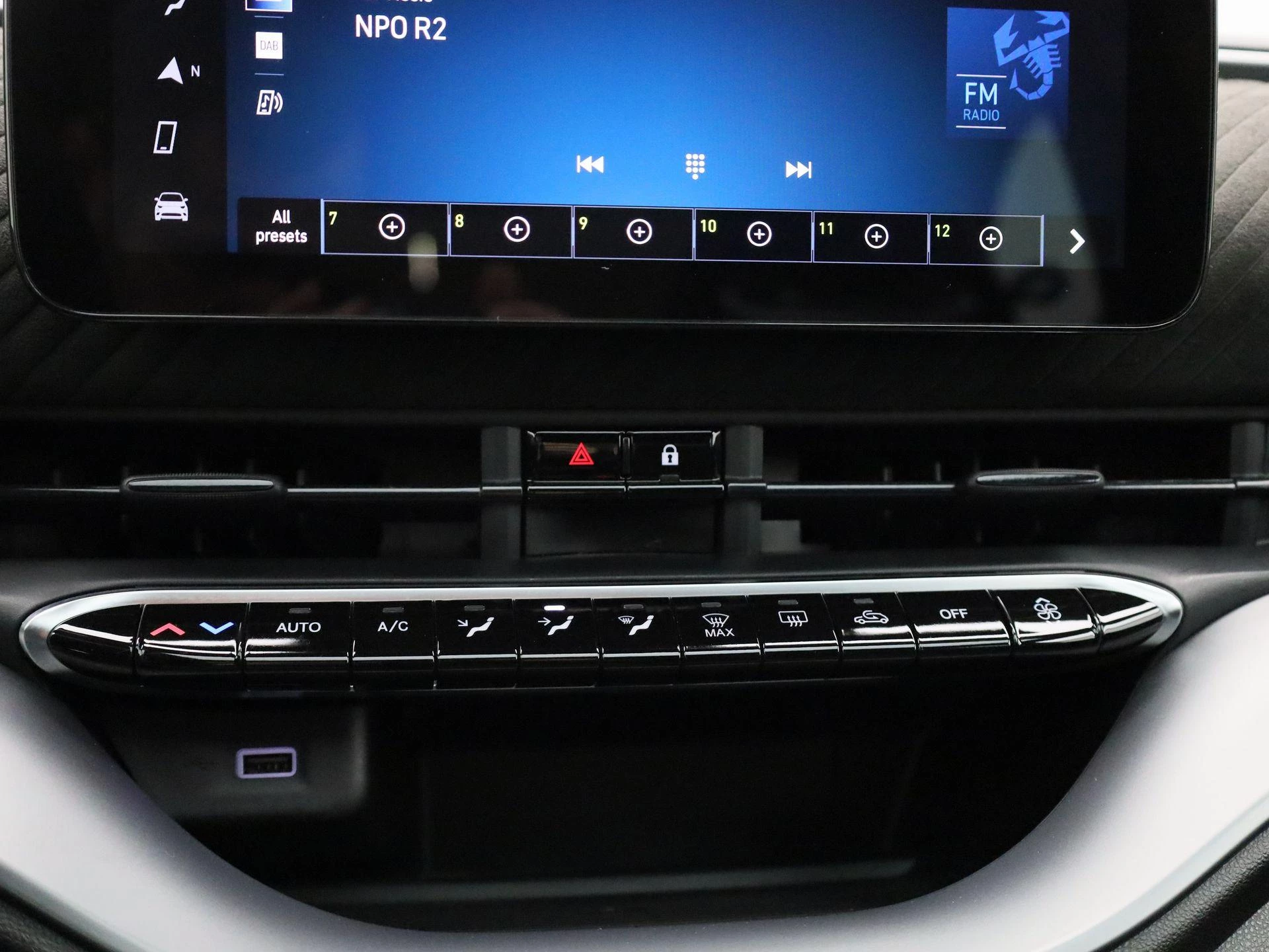 Abarth-500C-image-19