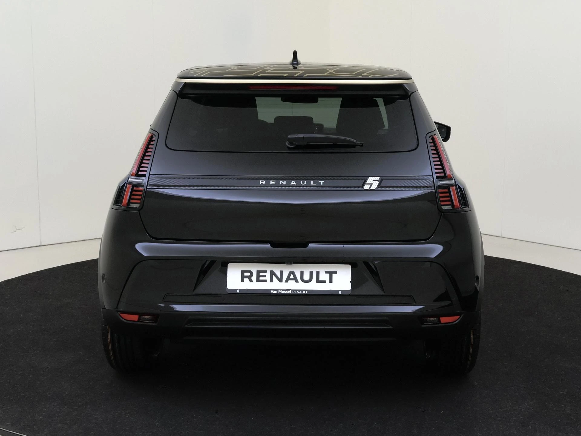 Renault-5-image-5
