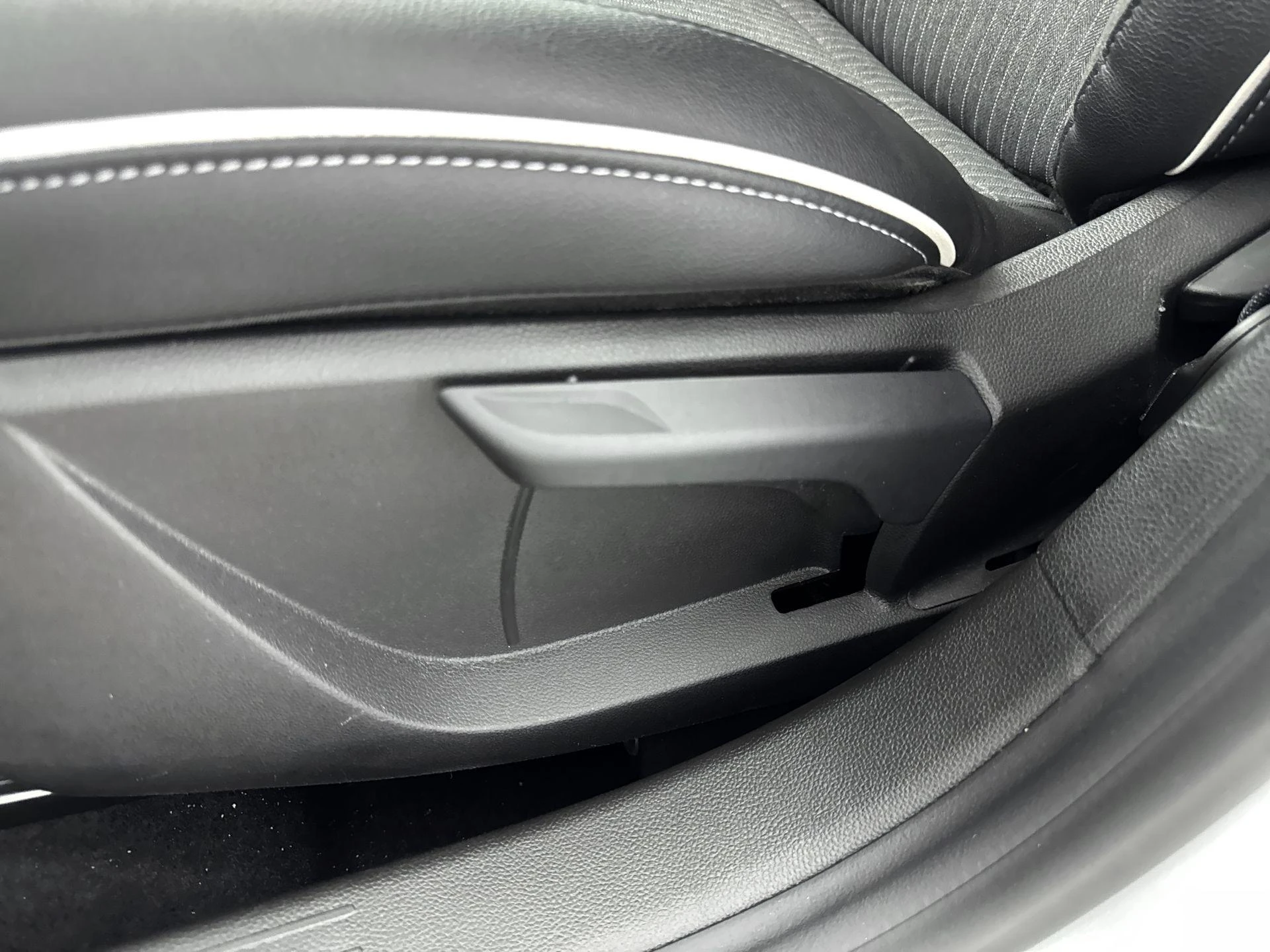 Renault-Clio-image-18