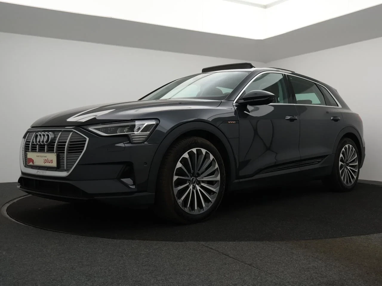 Audi-e-tron-image-0
