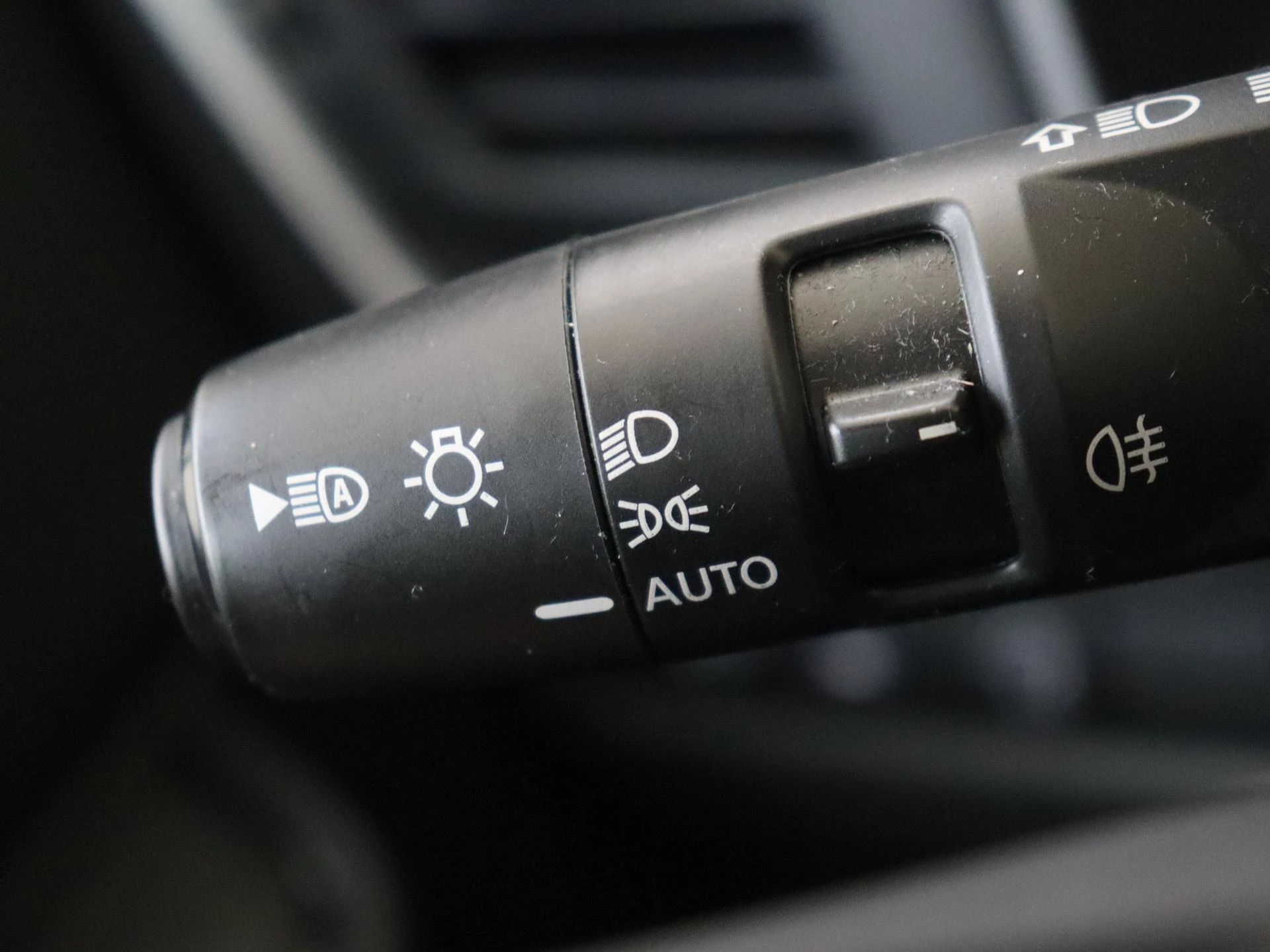 Nissan-QASHQAI-image-21