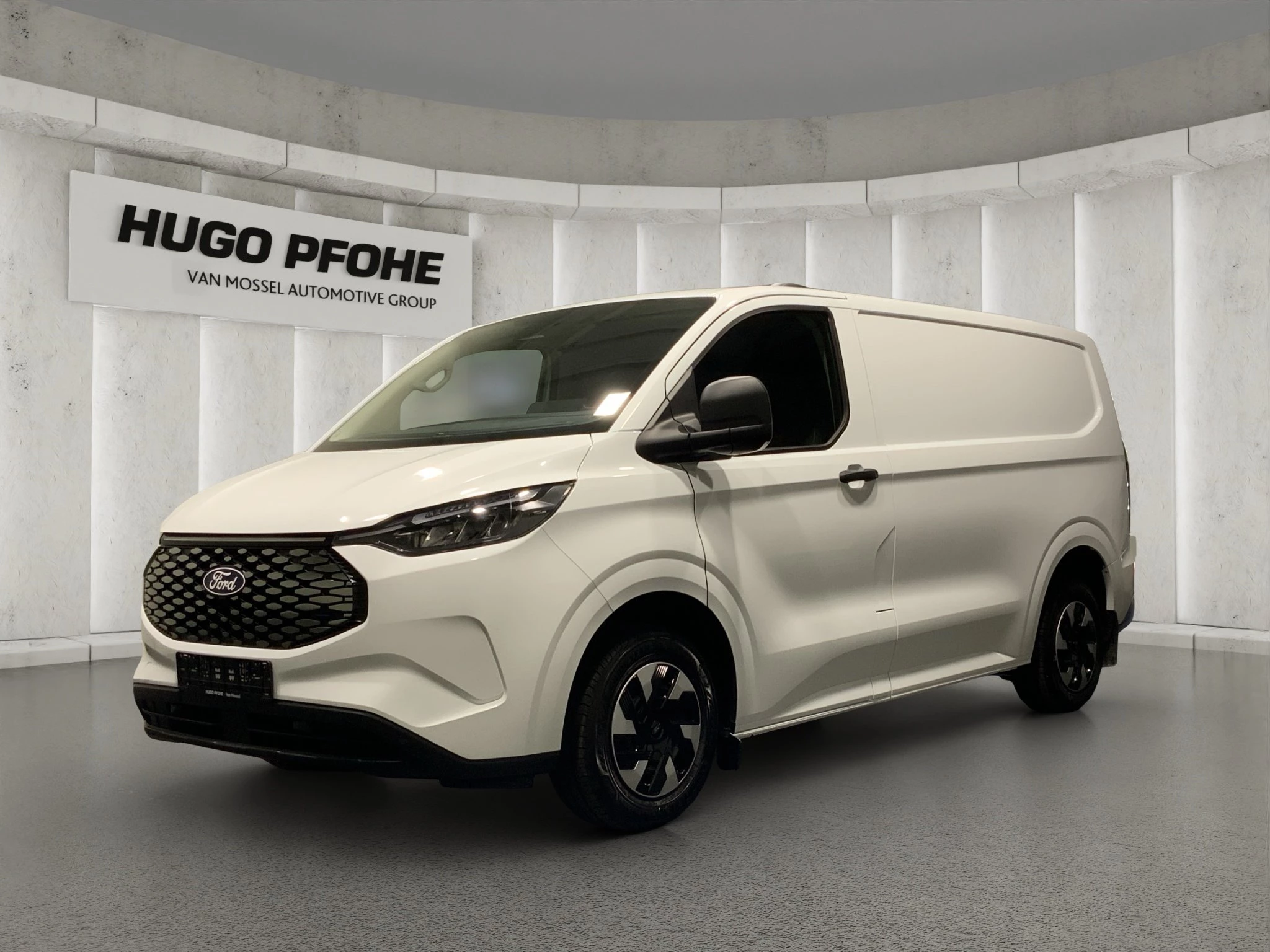 Ford-Transit Custom-image-0
