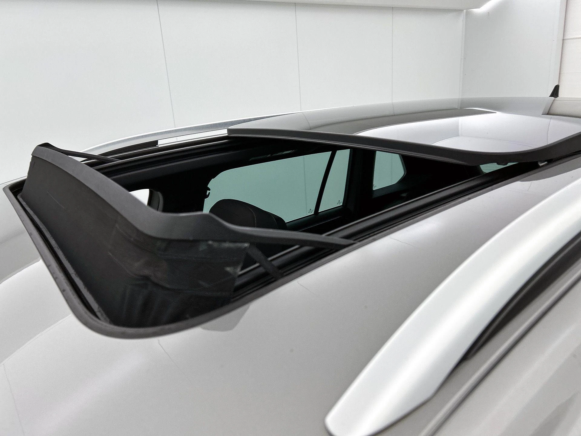 Volkswagen-Tiguan-image-46