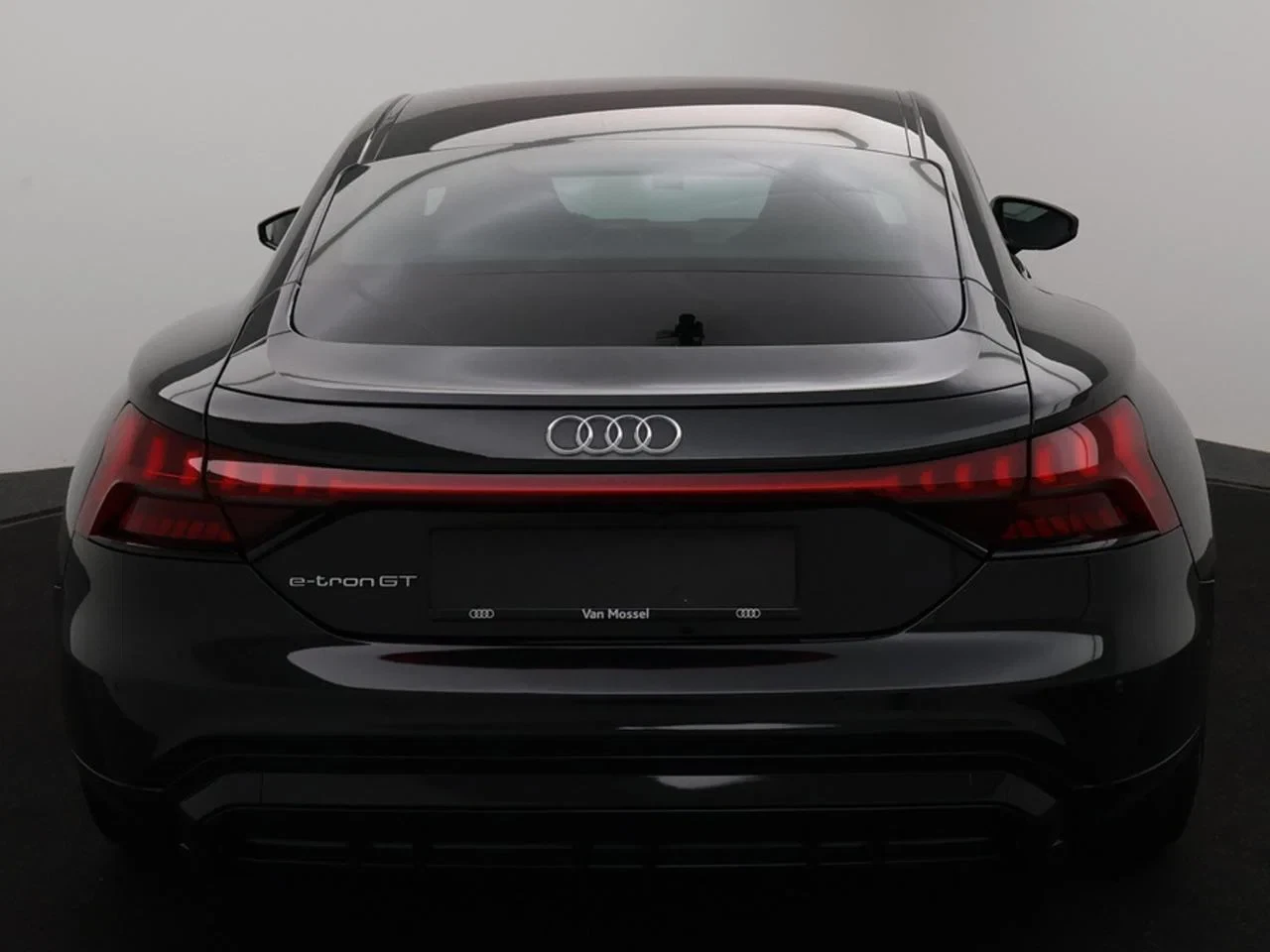 Audi-e-tron GT-image-6