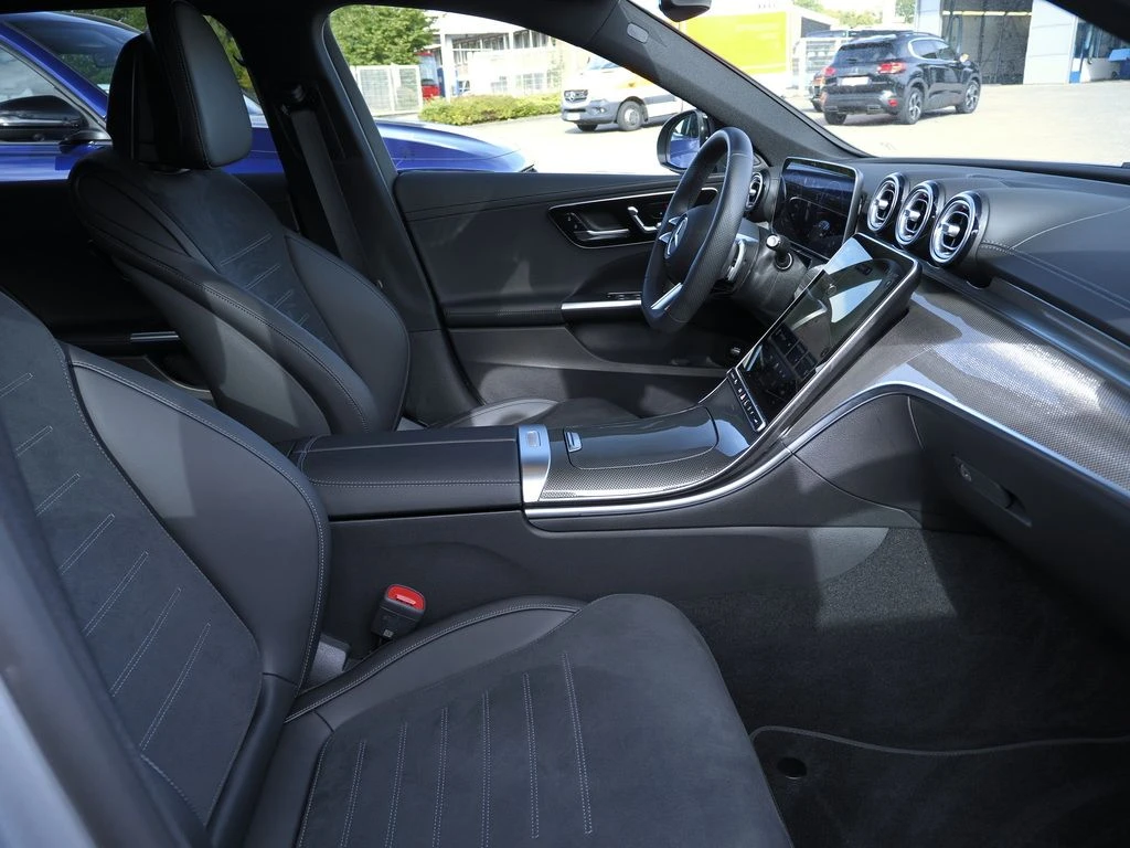 Mercedes-Benz-C-Klasse 220-image-11