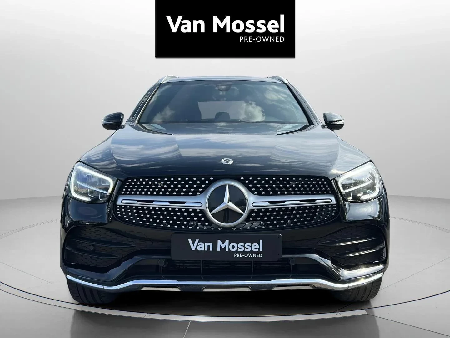 Mercedes-Benz-GLC-image-1