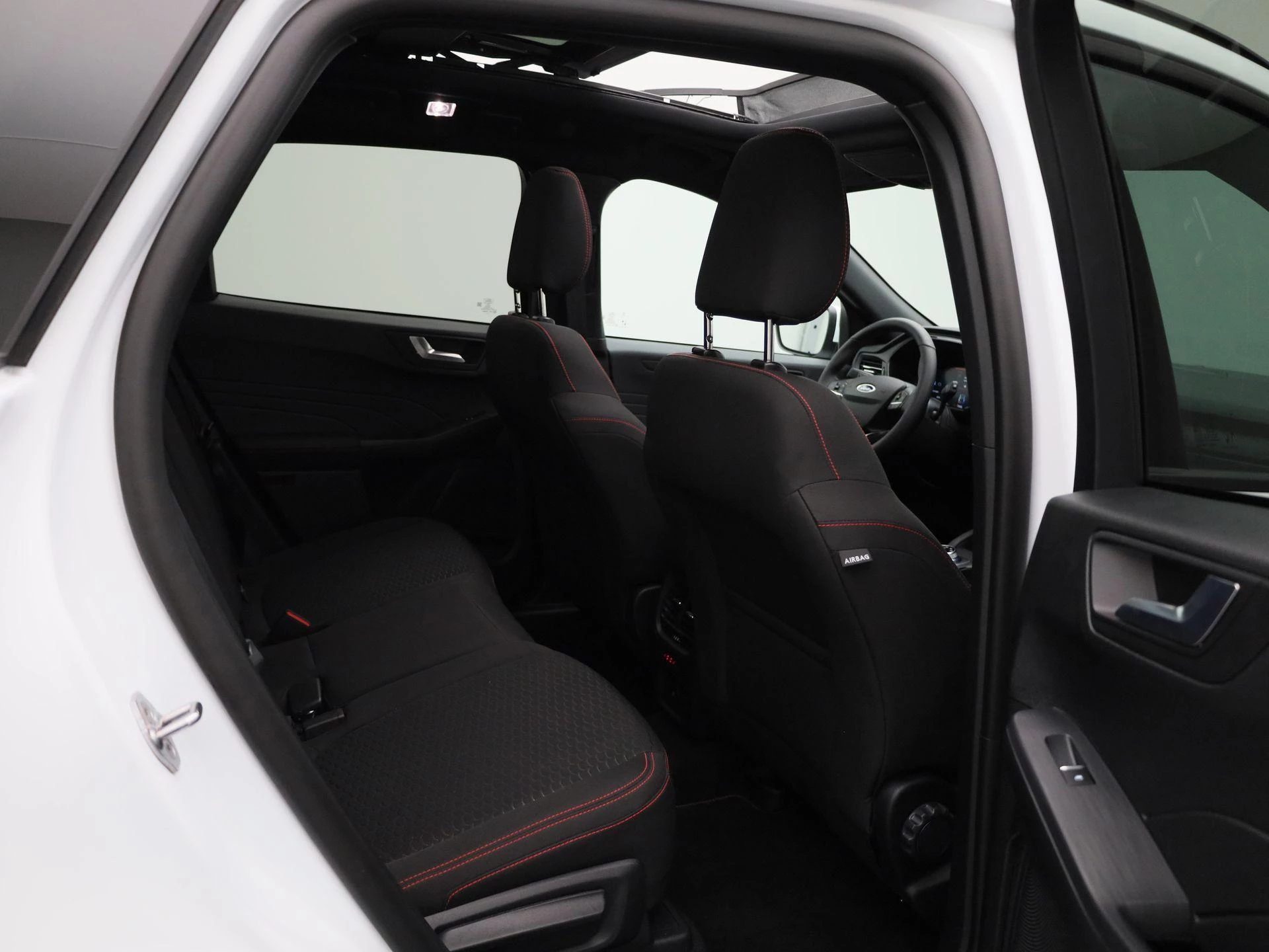 Ford-Kuga-image-40