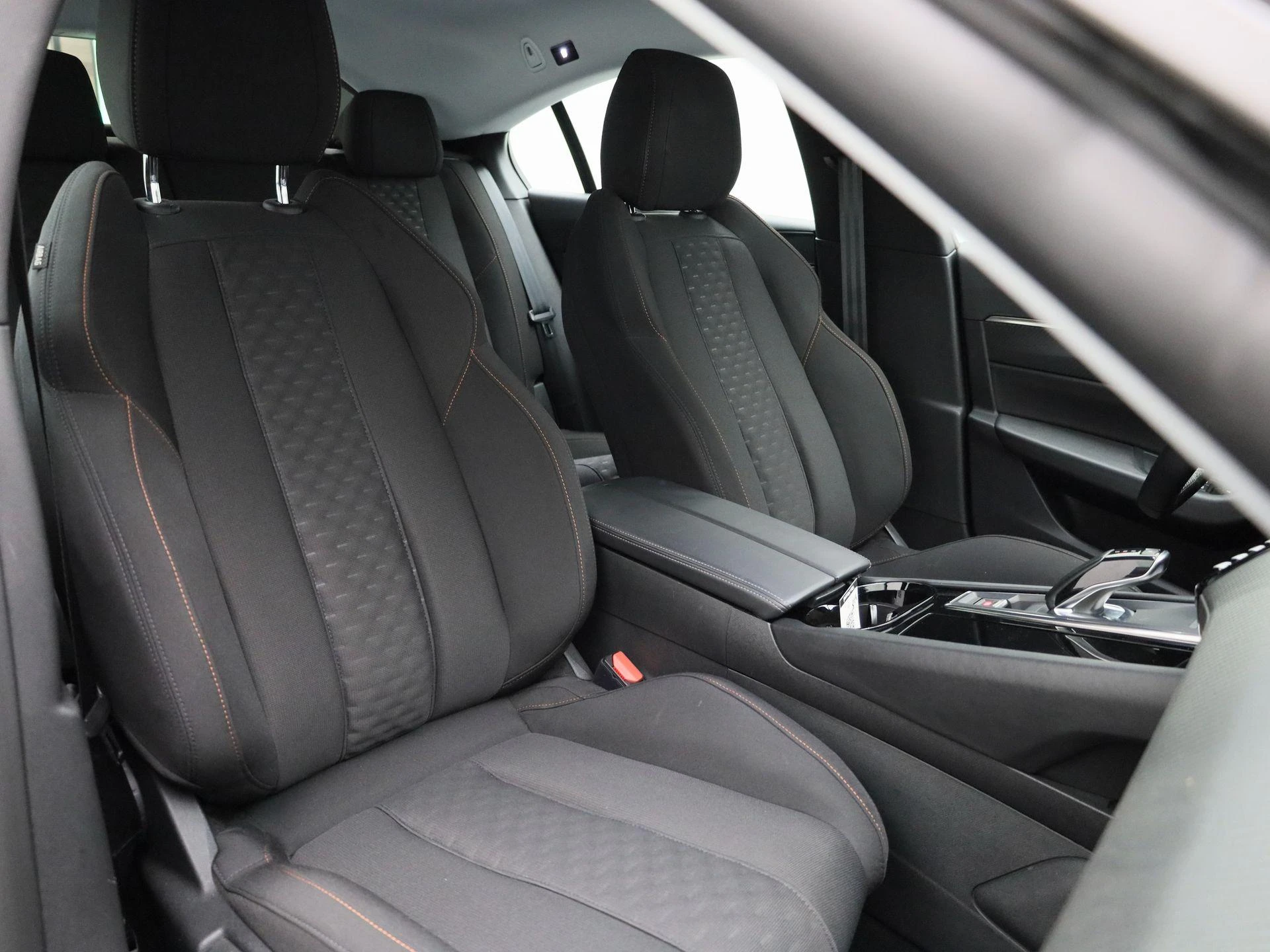 Peugeot-508-image-38