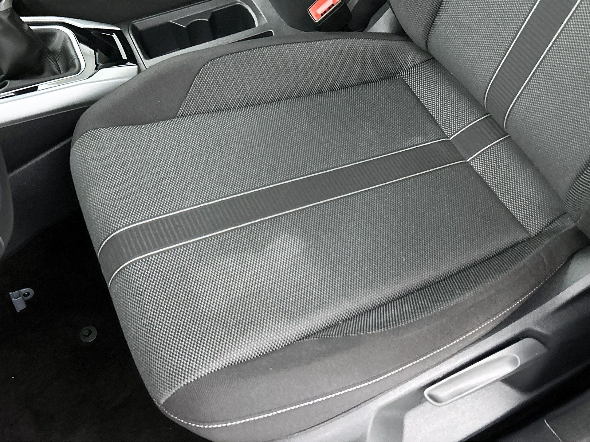 Volkswagen-T-Roc-image-14