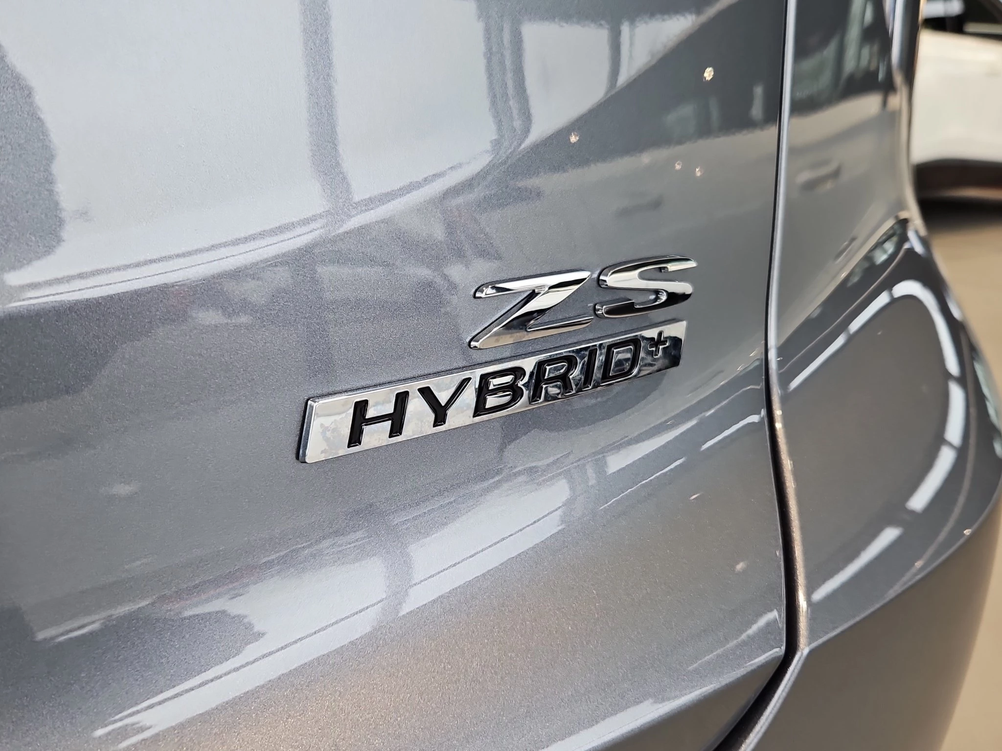MG ZS Luxury 1.5 Hybrid+ Sports Utility Vehicle. 145 kW. 5-türig