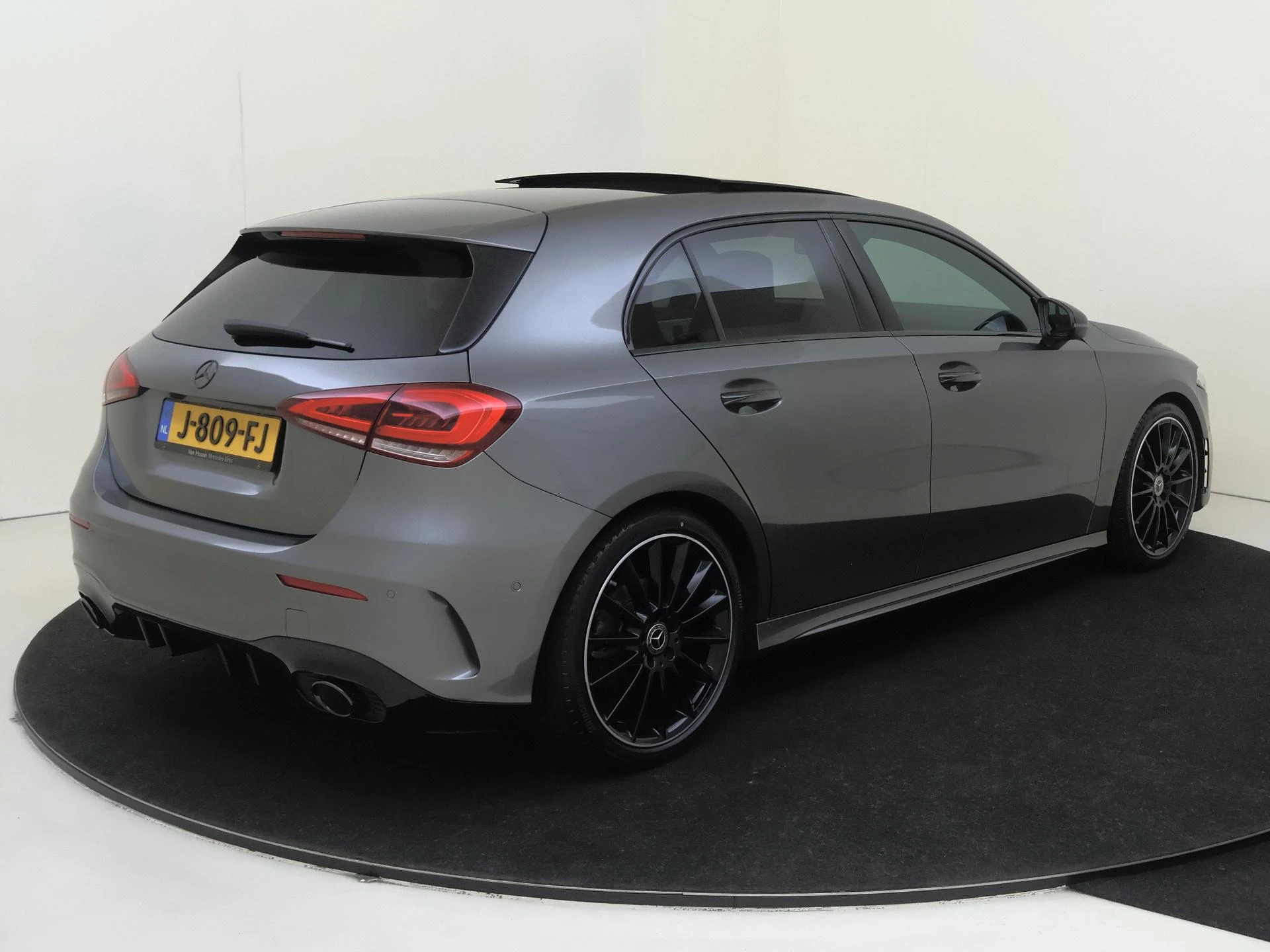 Mercedes-Benz A-Klasse 180 Business Solution AMG