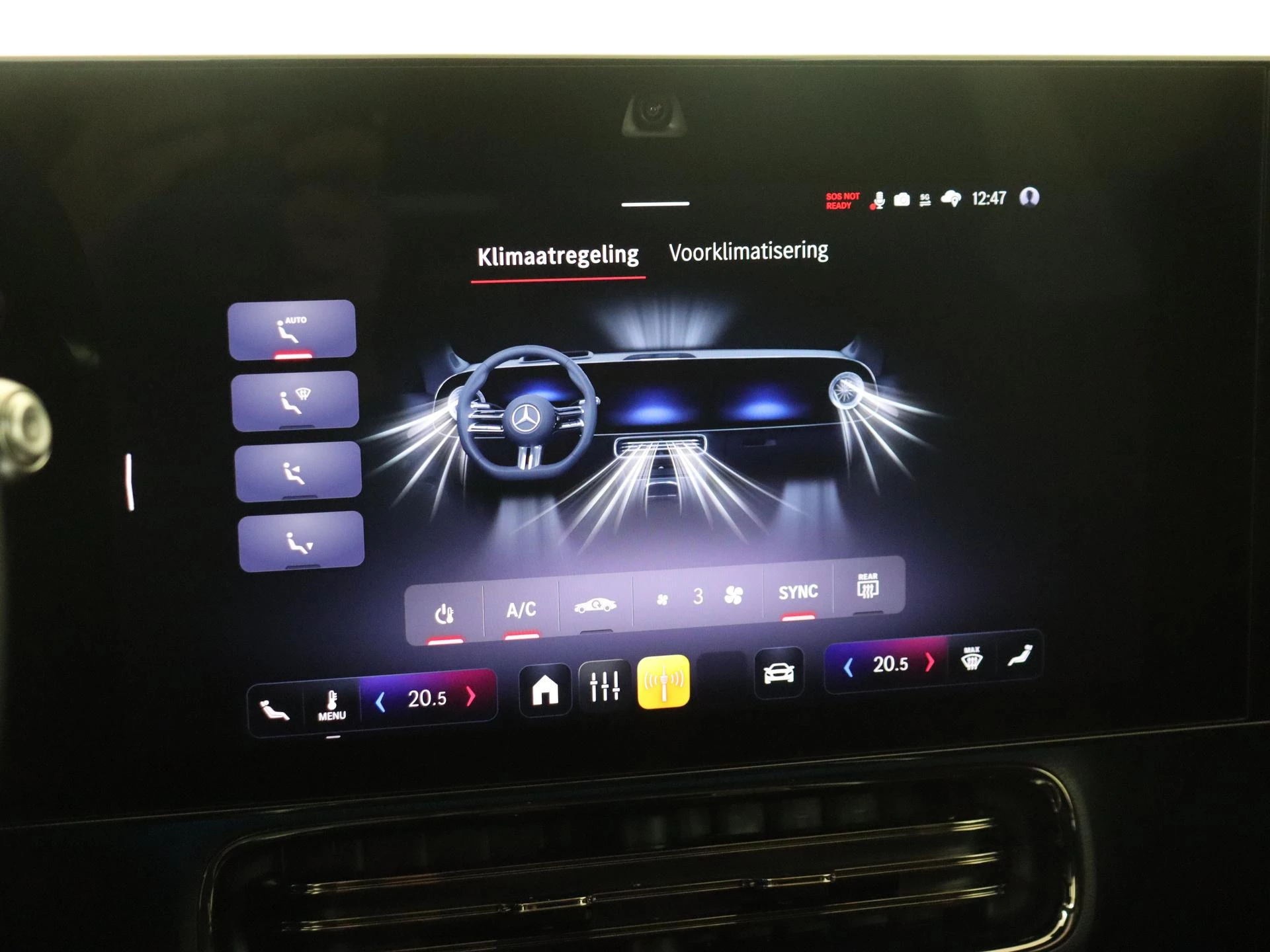 Mercedes-Benz-CLA-image-19