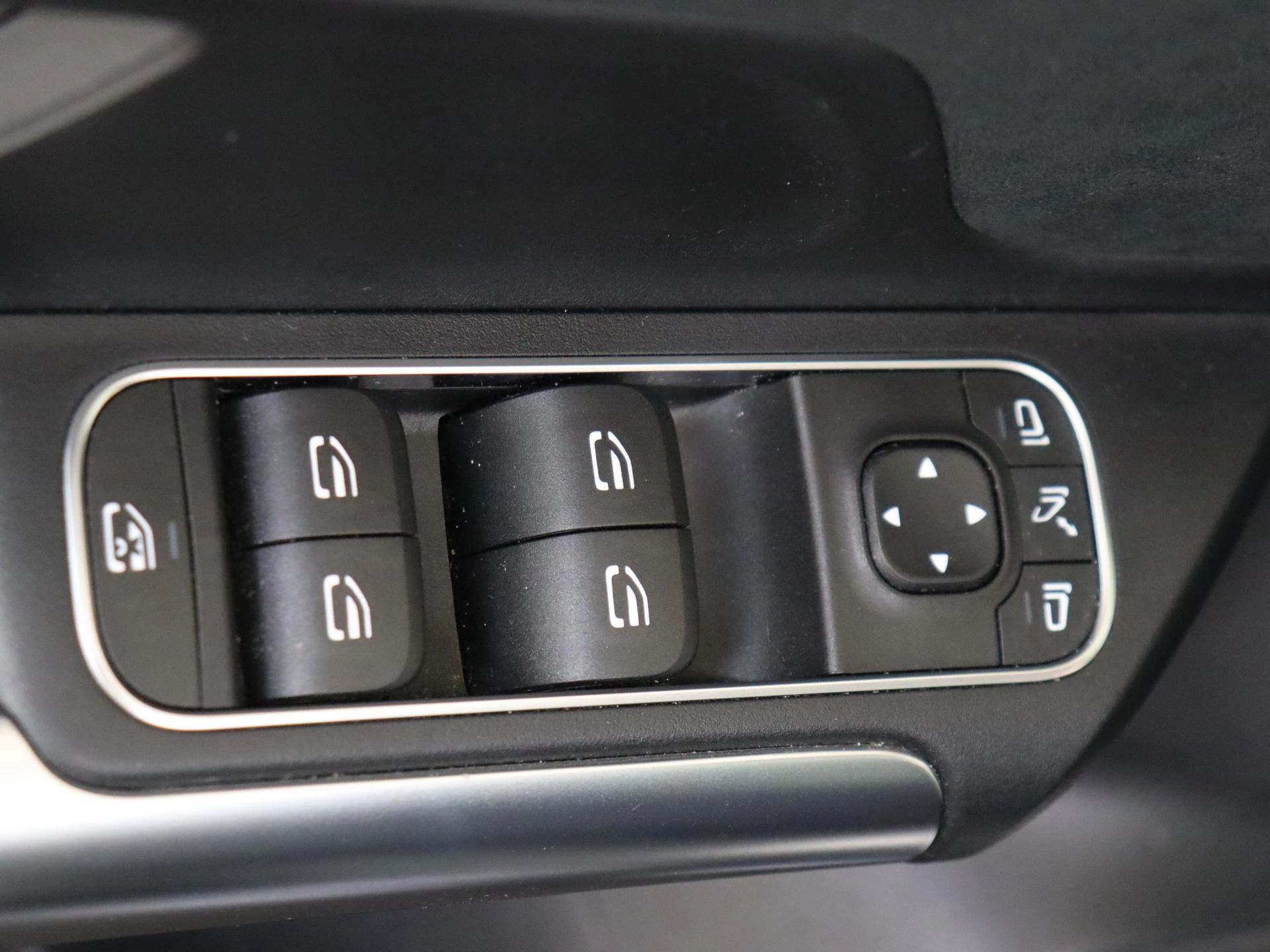 Mercedes-Benz-B-Klasse-image-26