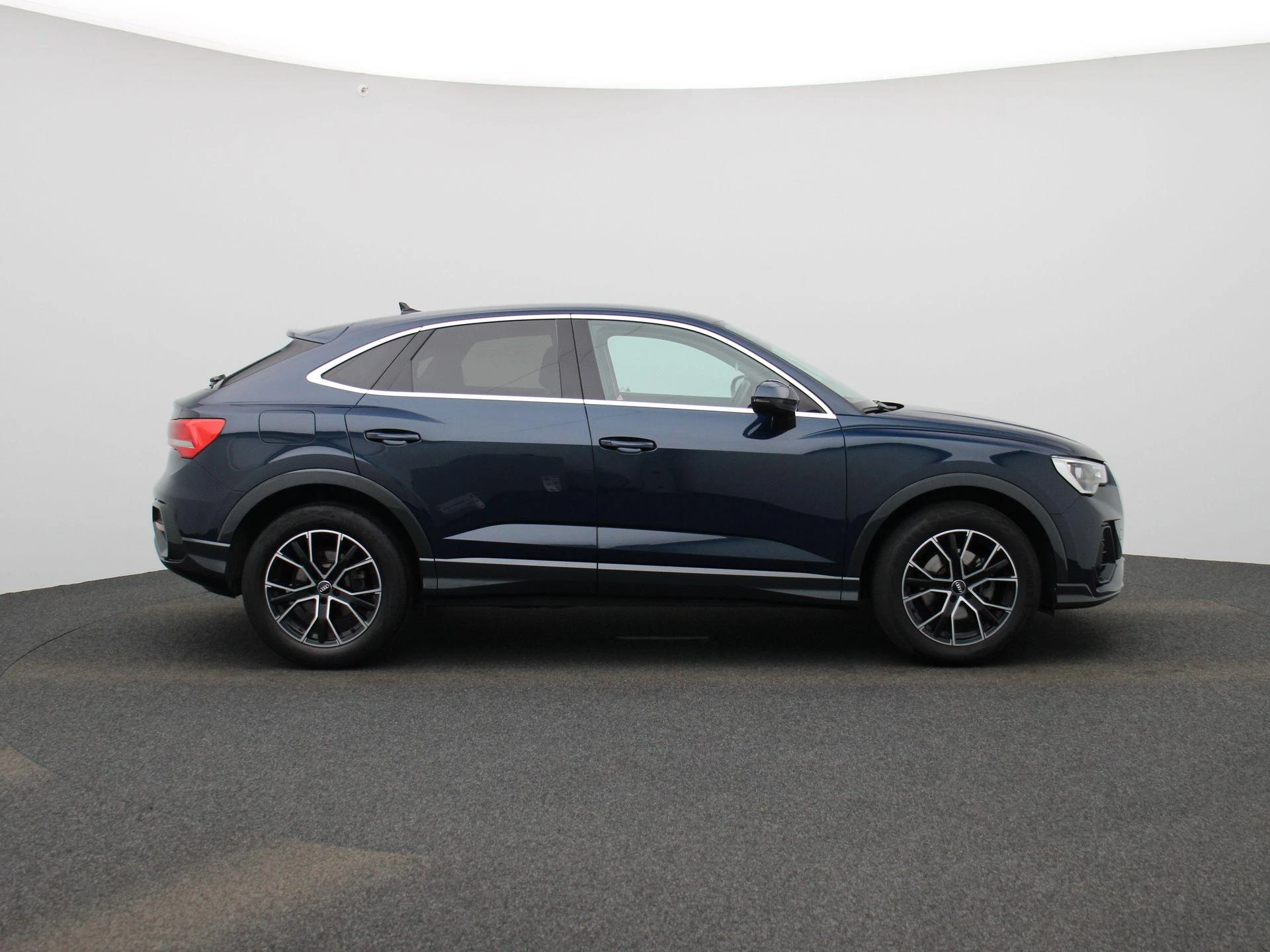 Audi-Q3-image-5