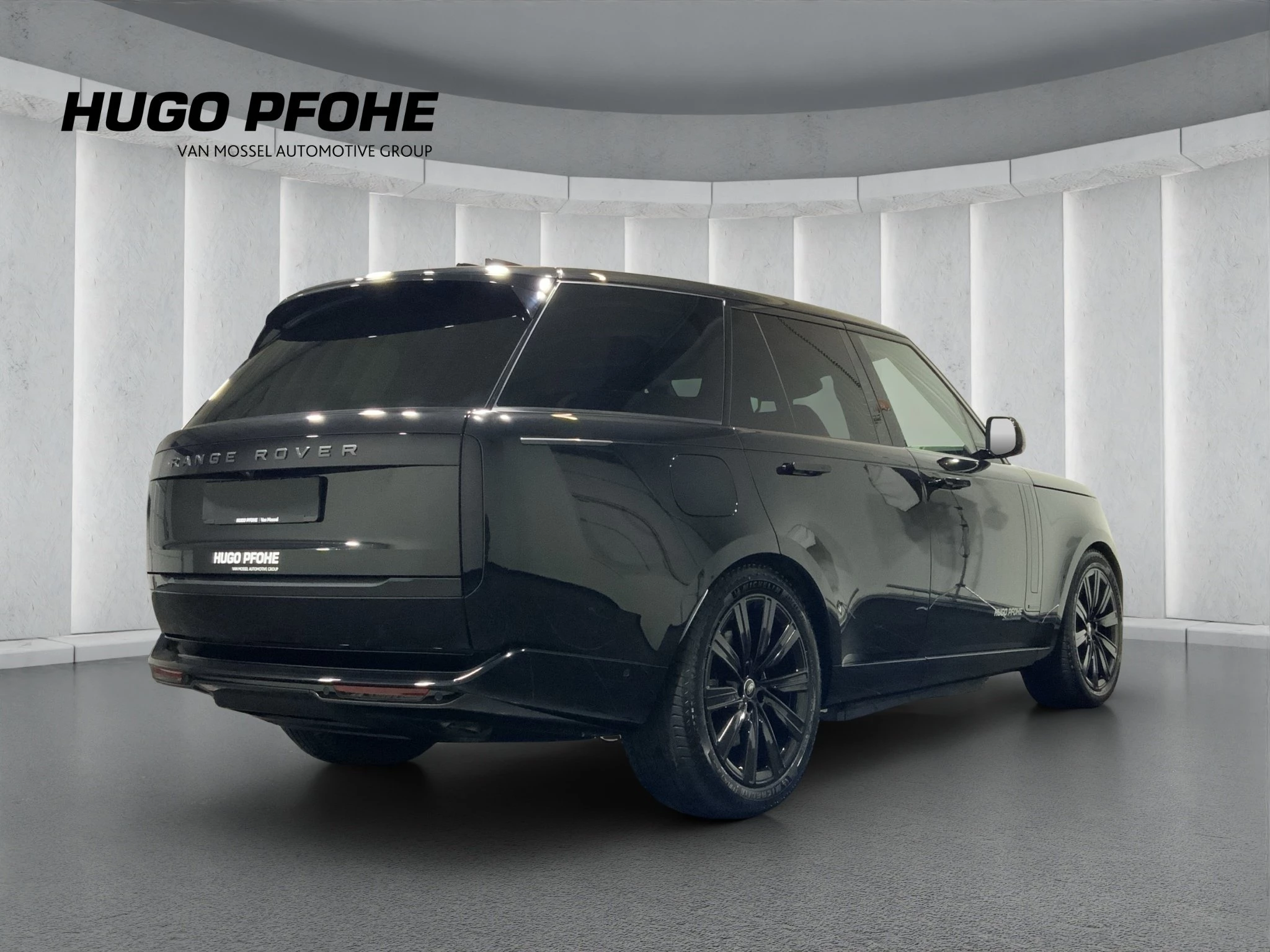 Land Rover-Range Rover-image-1