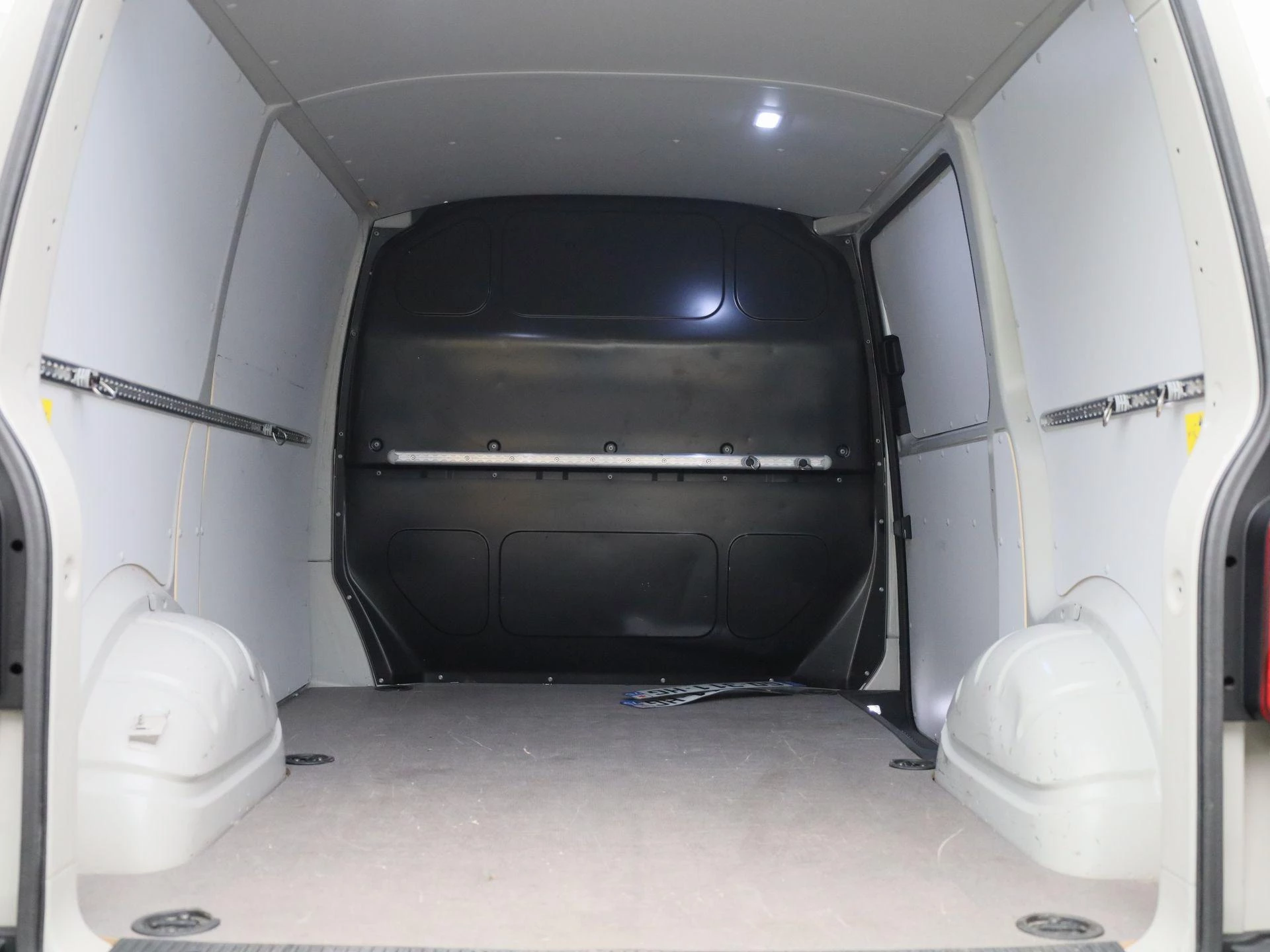 Volkswagen Transporter 2.0 TDI L1H1 150PK