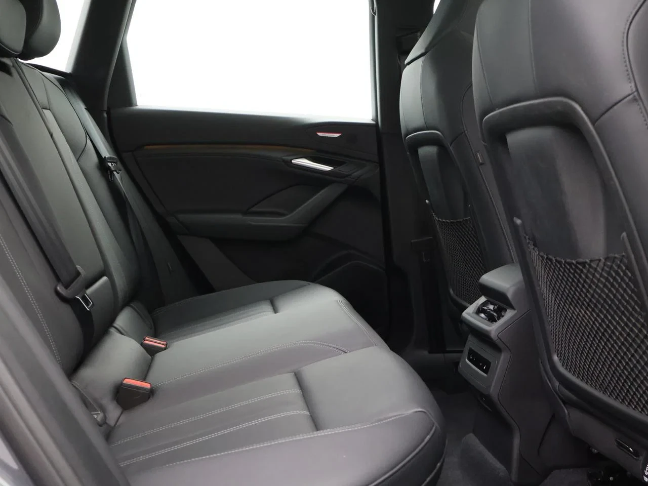Audi Q6 e-tron Q6 e-Tron 100 kWh 50 Performance Advanced *AUTOMAAT*PANODAK*TREKHAAK*LEDER*CAMERA*NAVI*APP-CONNECT*...*