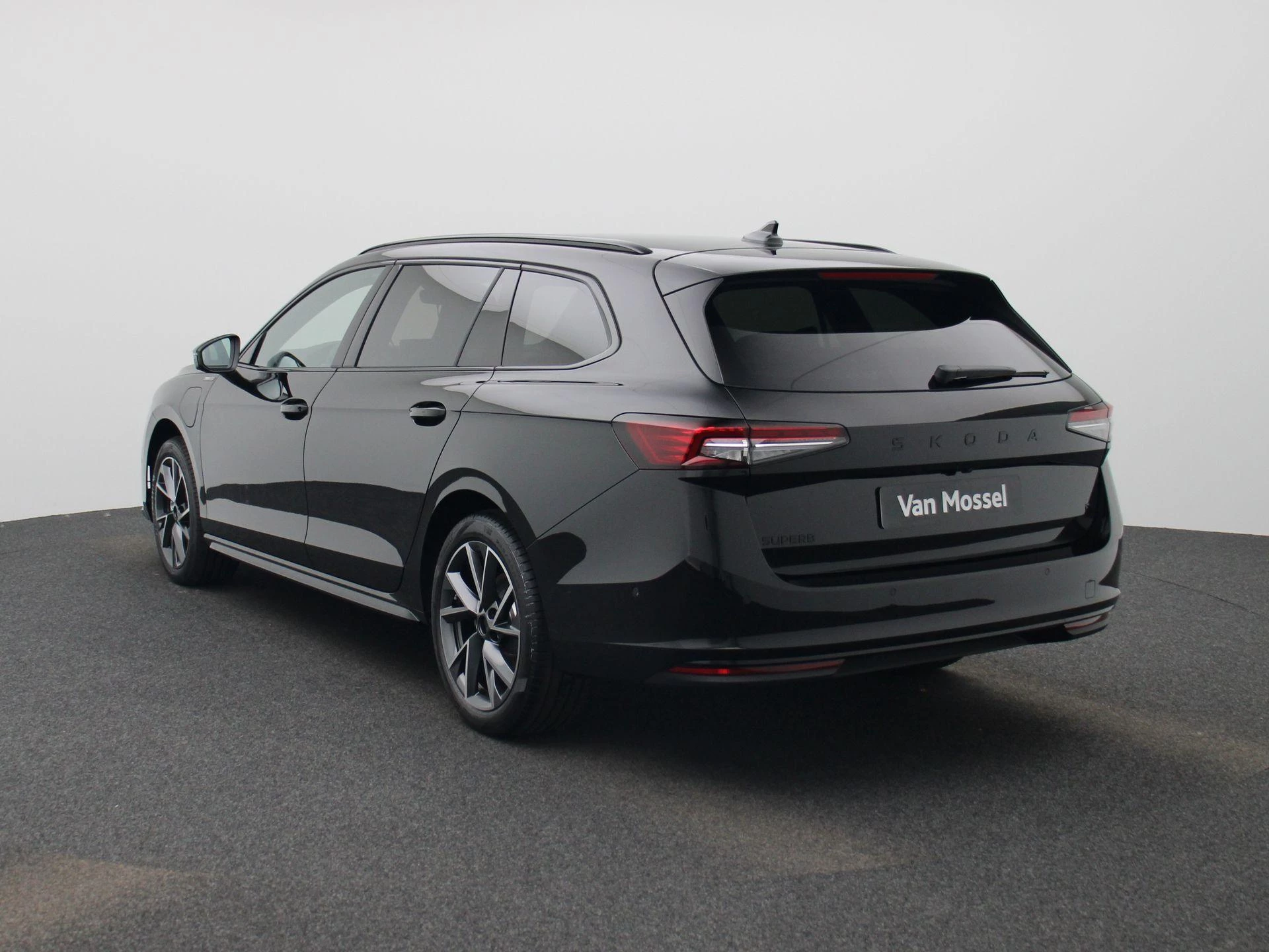 Škoda Superb Combi 1.5 TSI PHEV Sportline Business 204 PK
