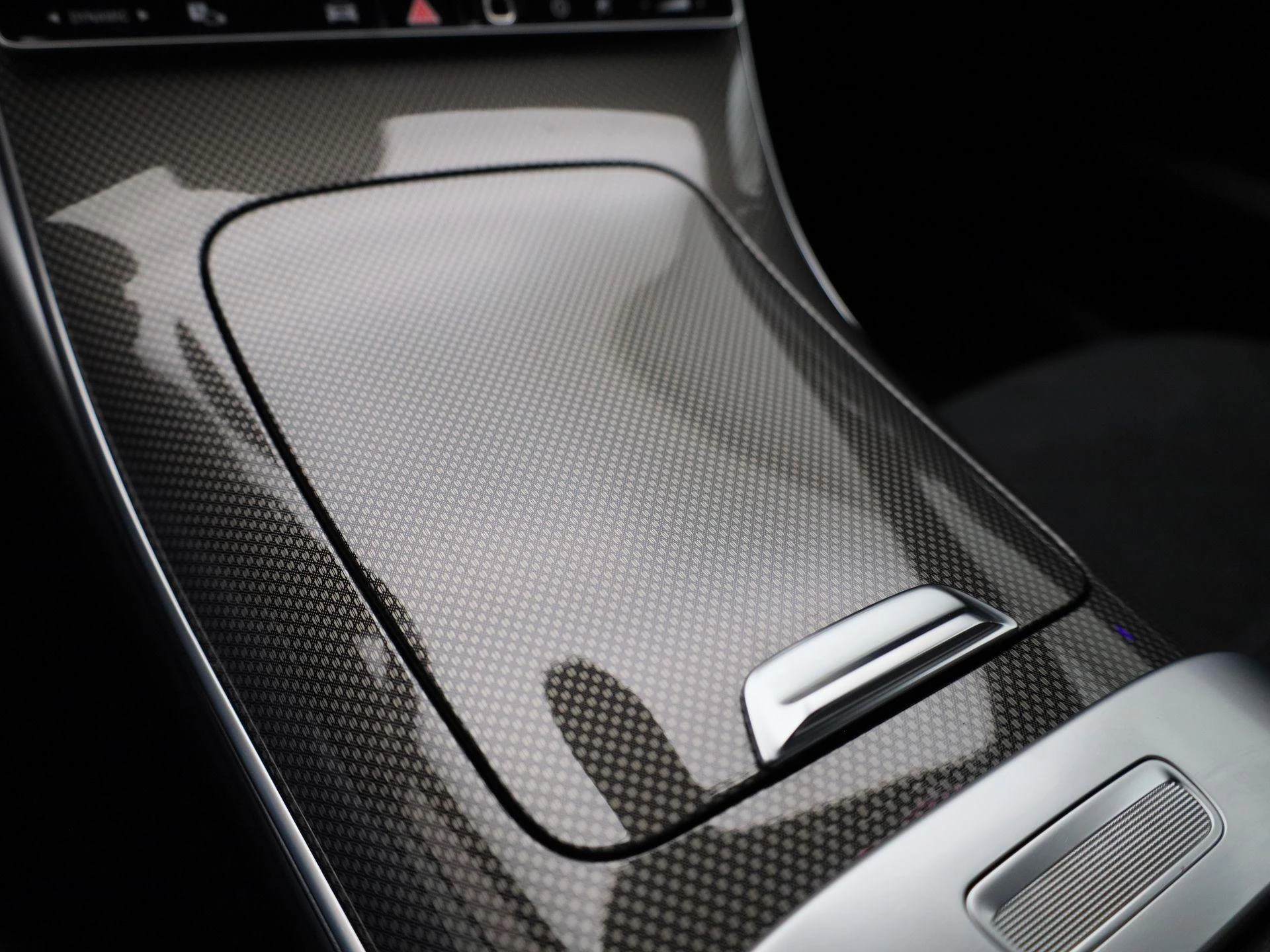 Mercedes-Benz-C-Klasse-image-40