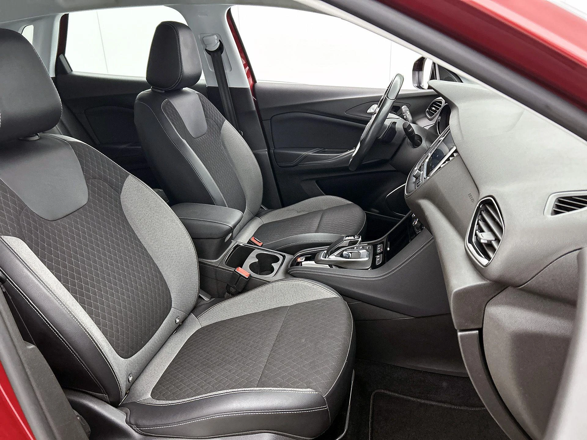 Opel-Grandland X-image-37