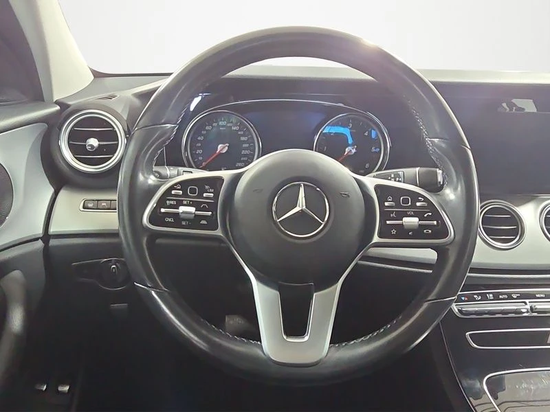 Mercedes-Benz E-Klasse 200 d T AVANTGARDE NAVI SHZ MULTIBEAM KAM LED AVANTGARDE