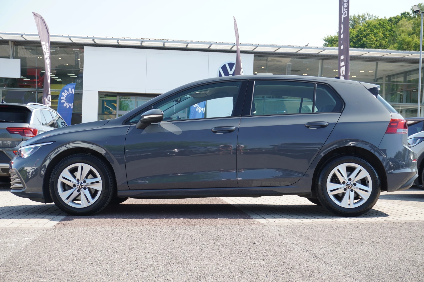 Volkswagen-Golf-image-17