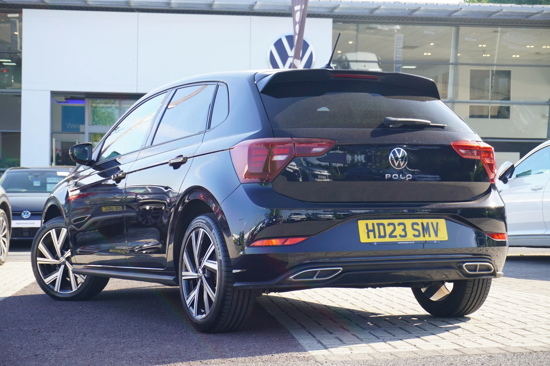 Volkswagen-Polo-image-2