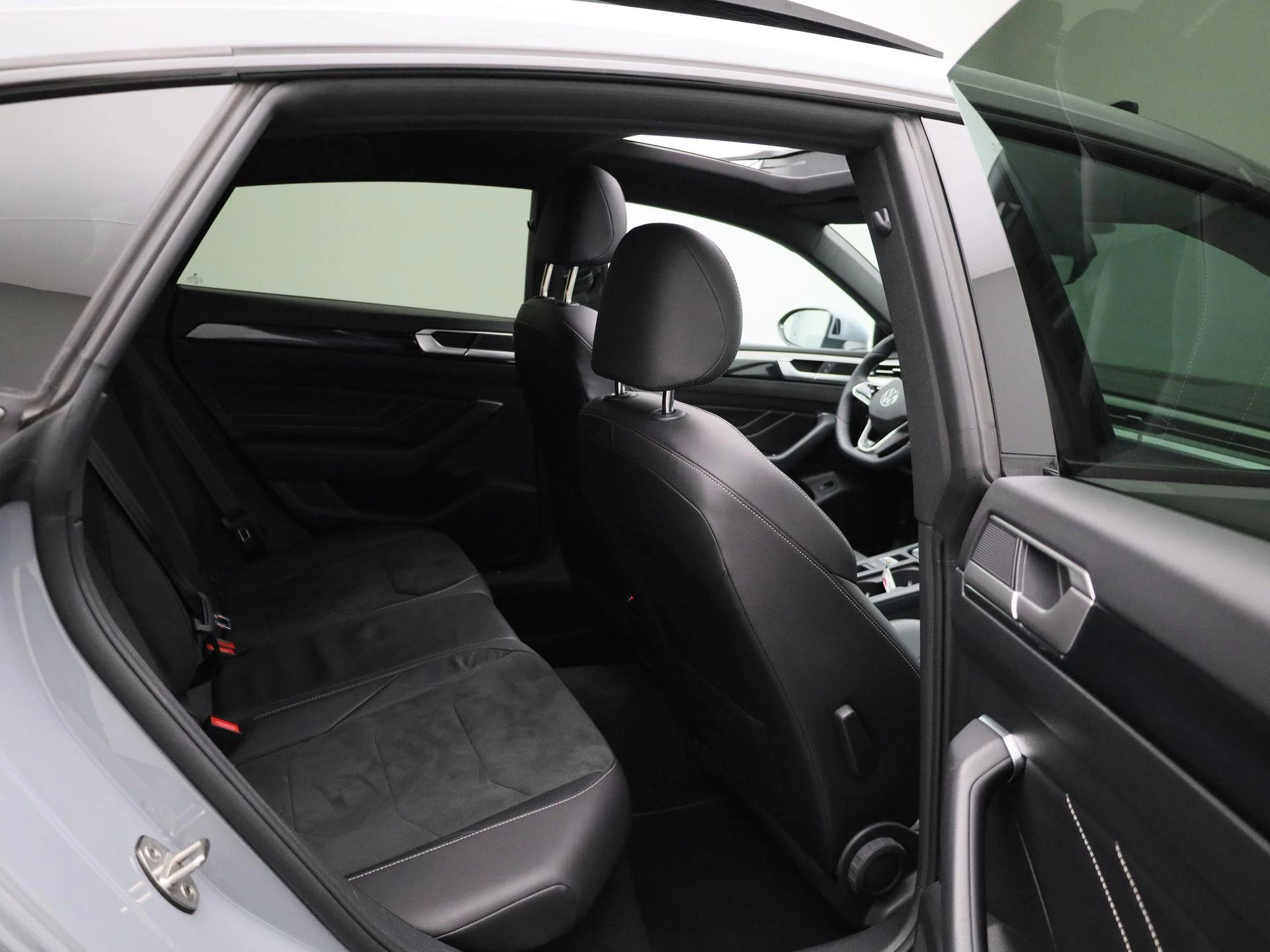 Volkswagen-Arteon-image-43