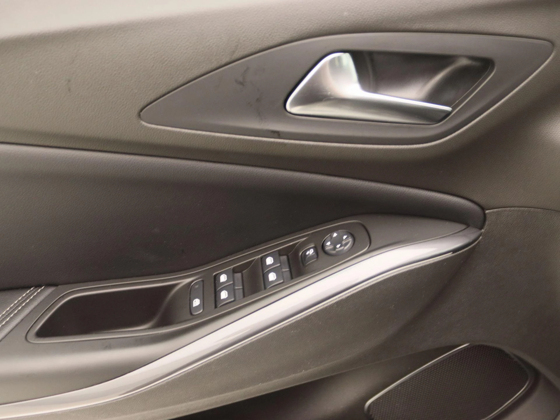 Opel-Grandland X-image-21