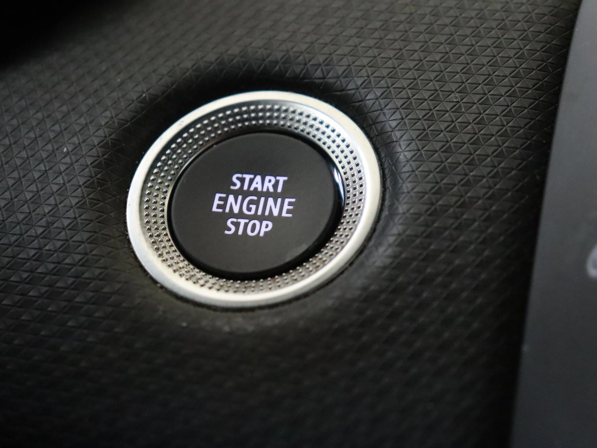 Renault-Clio-image-21