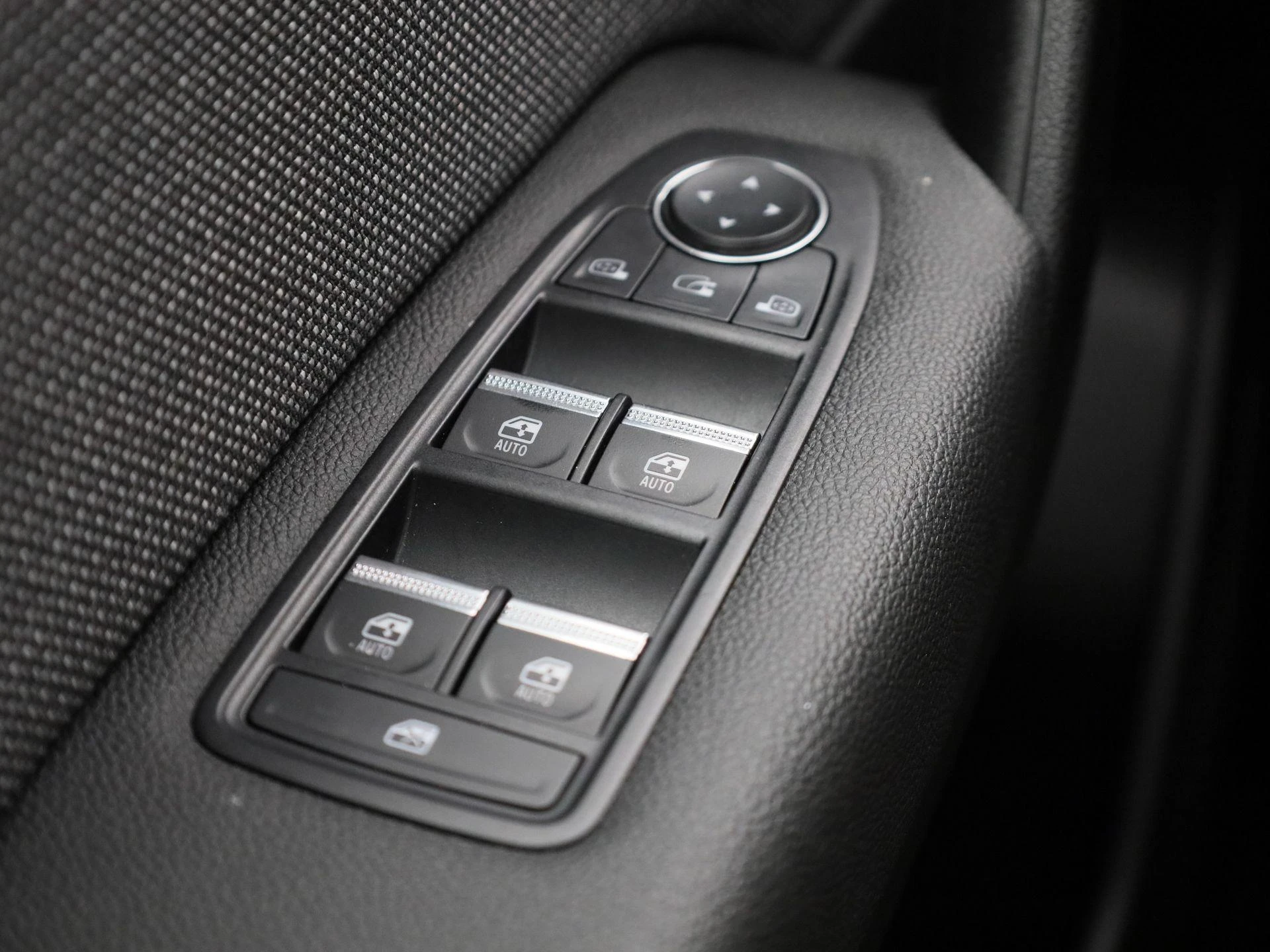 Renault Captur 1.8 E-Tech full hybrid 160 techno