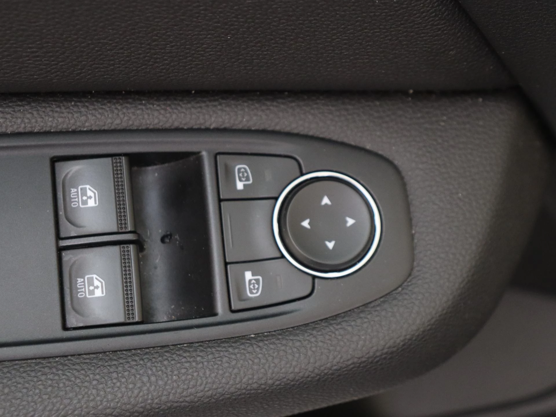 Renault-Clio-image-26