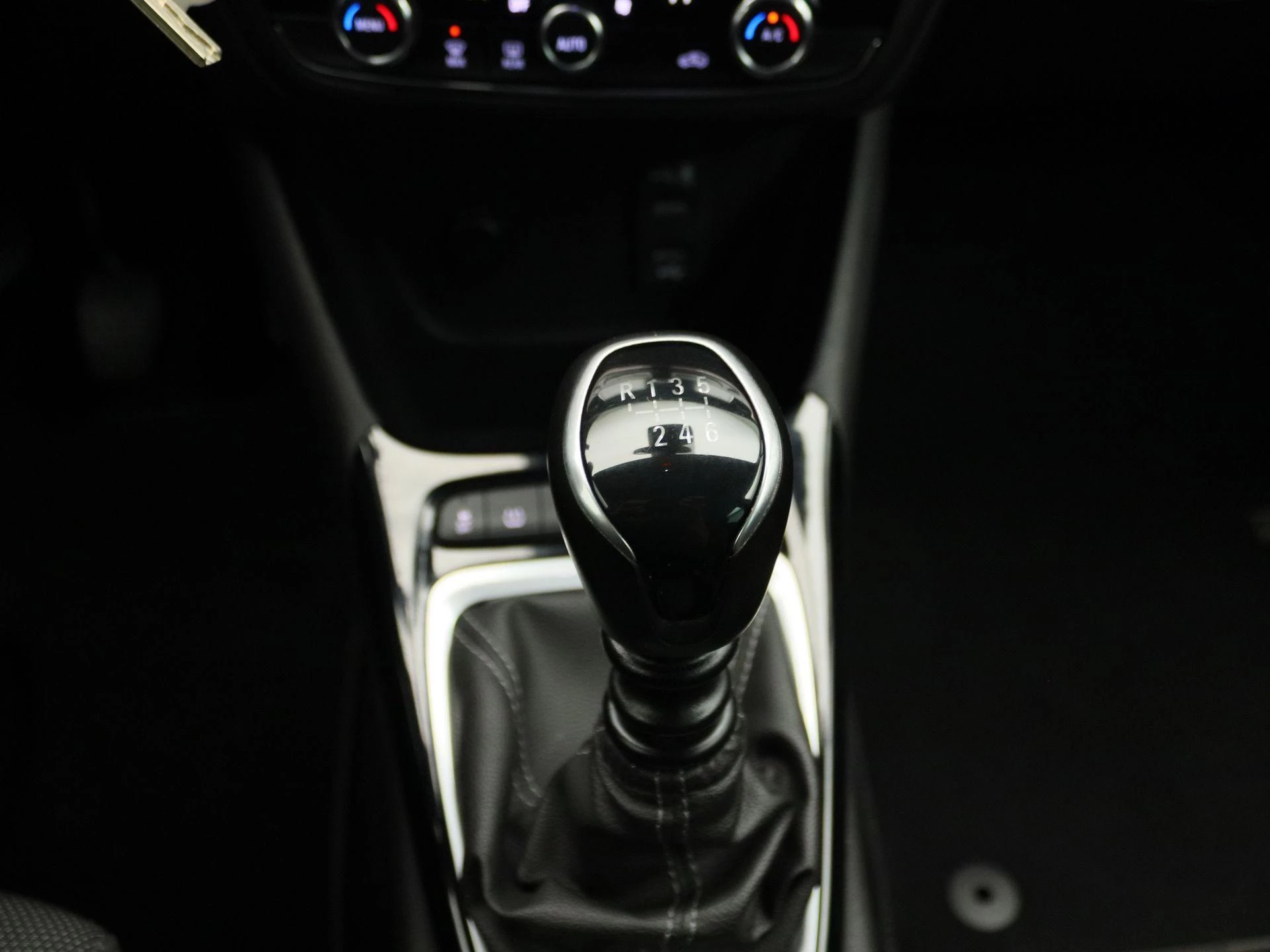 Opel-Crossland-image-11