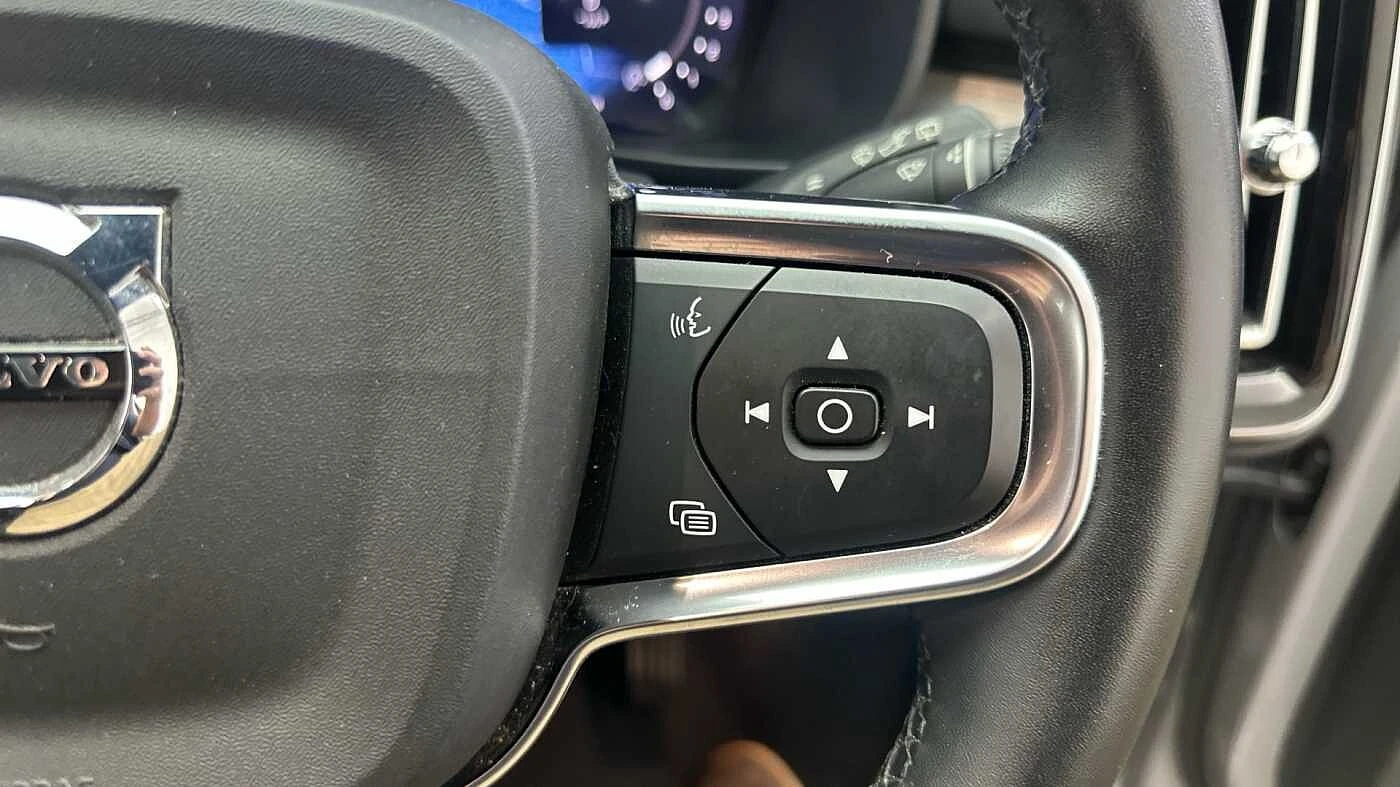 Volvo-XC40-image-21