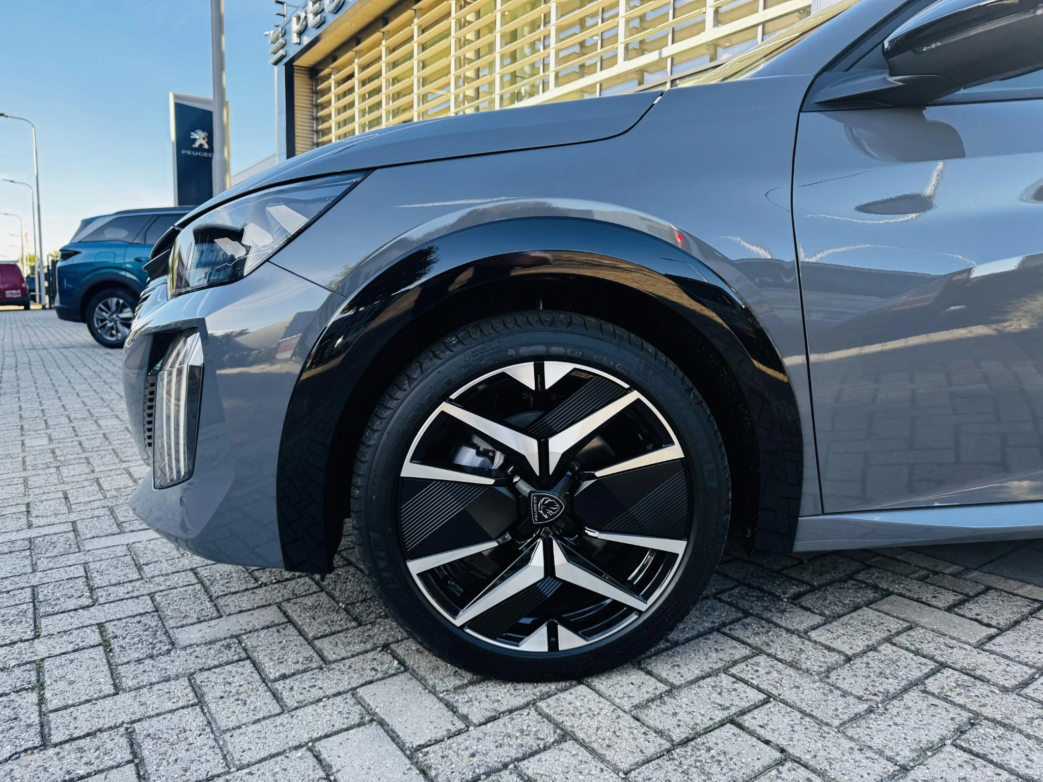 Peugeot-208-image-13
